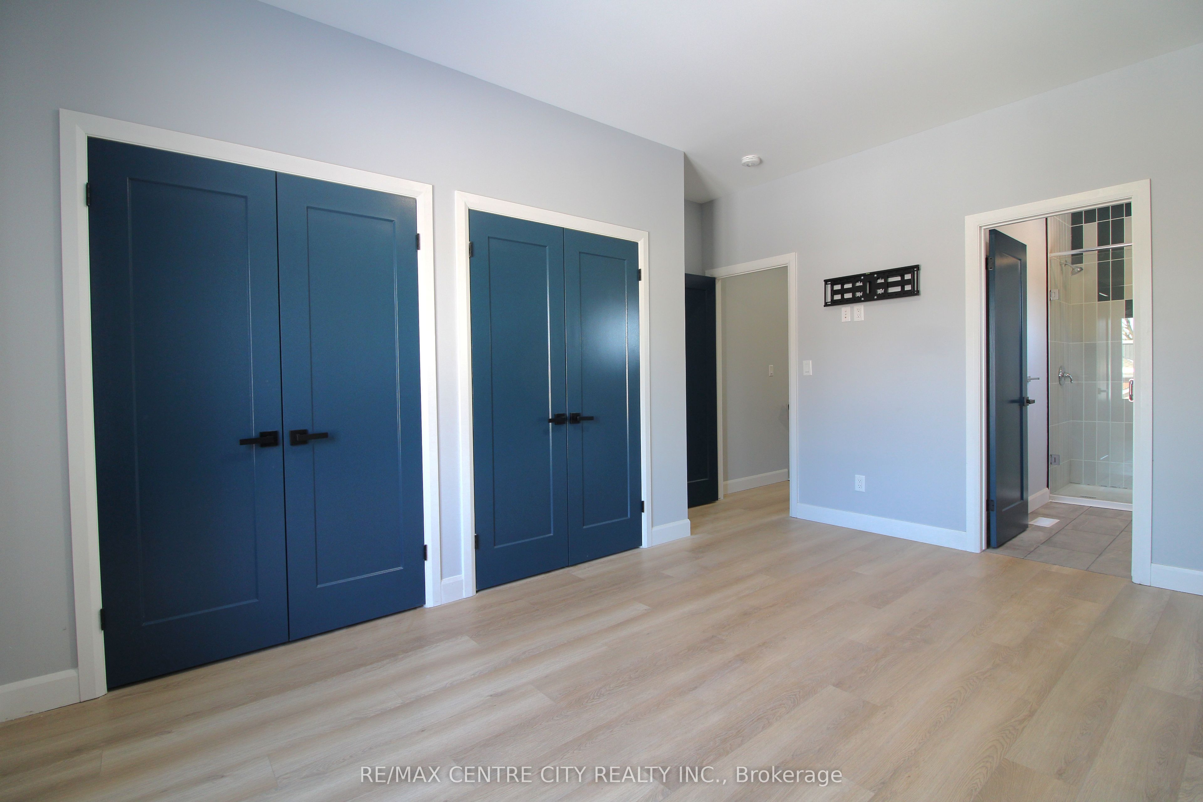126 Price Street Property Photo 10