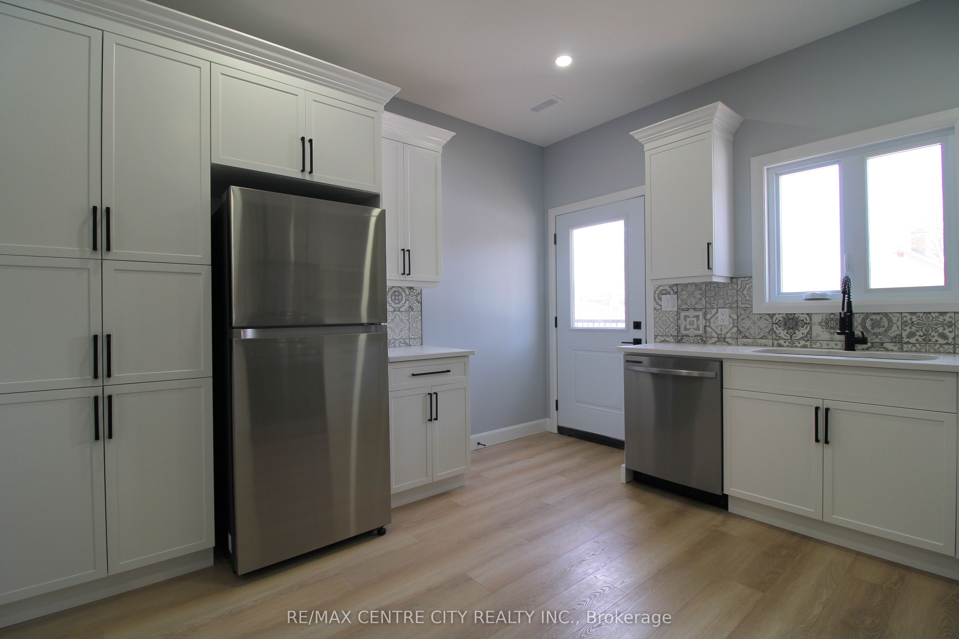 126 Price Street Property Photo 22