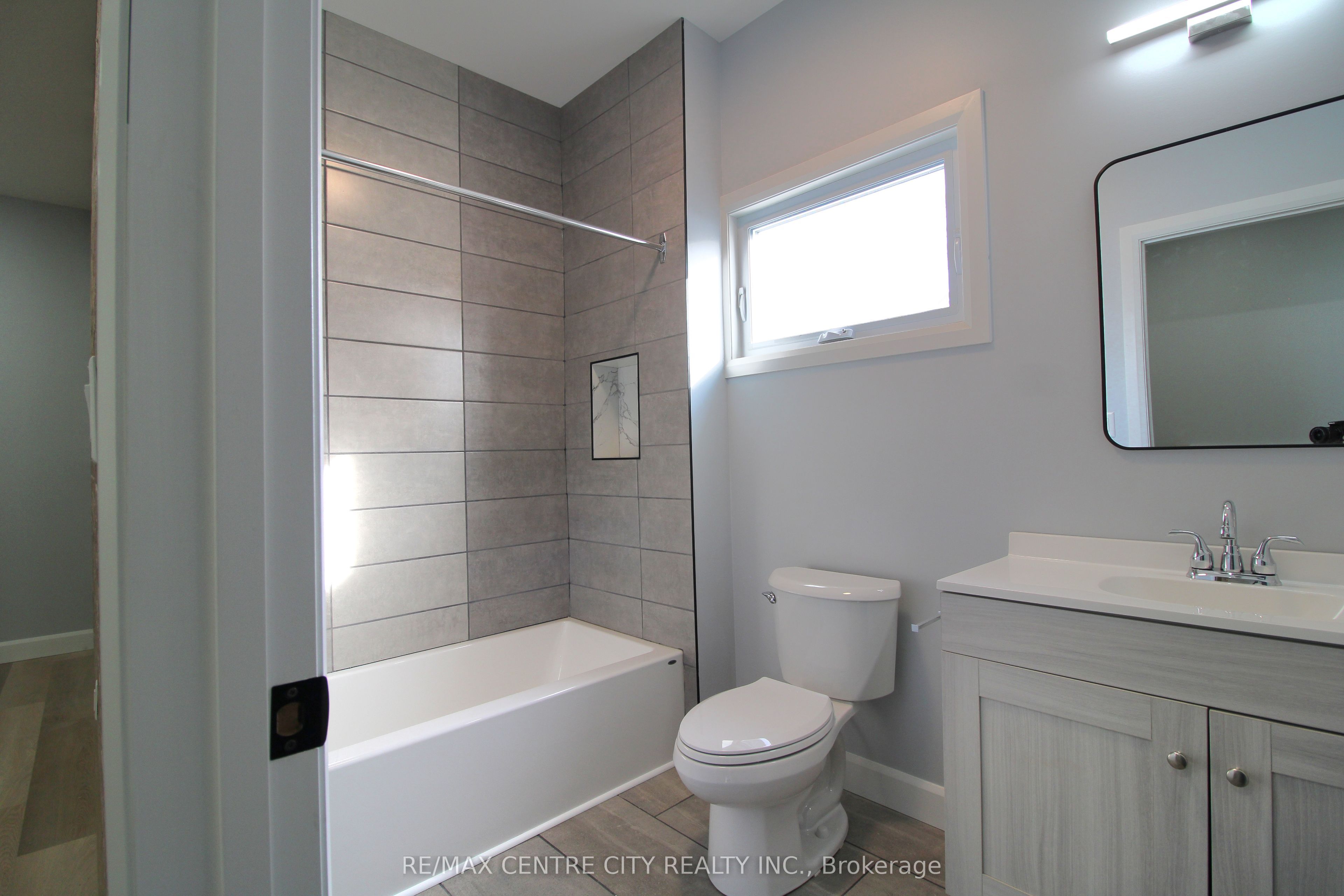 126 Price Street Property Photo 32
