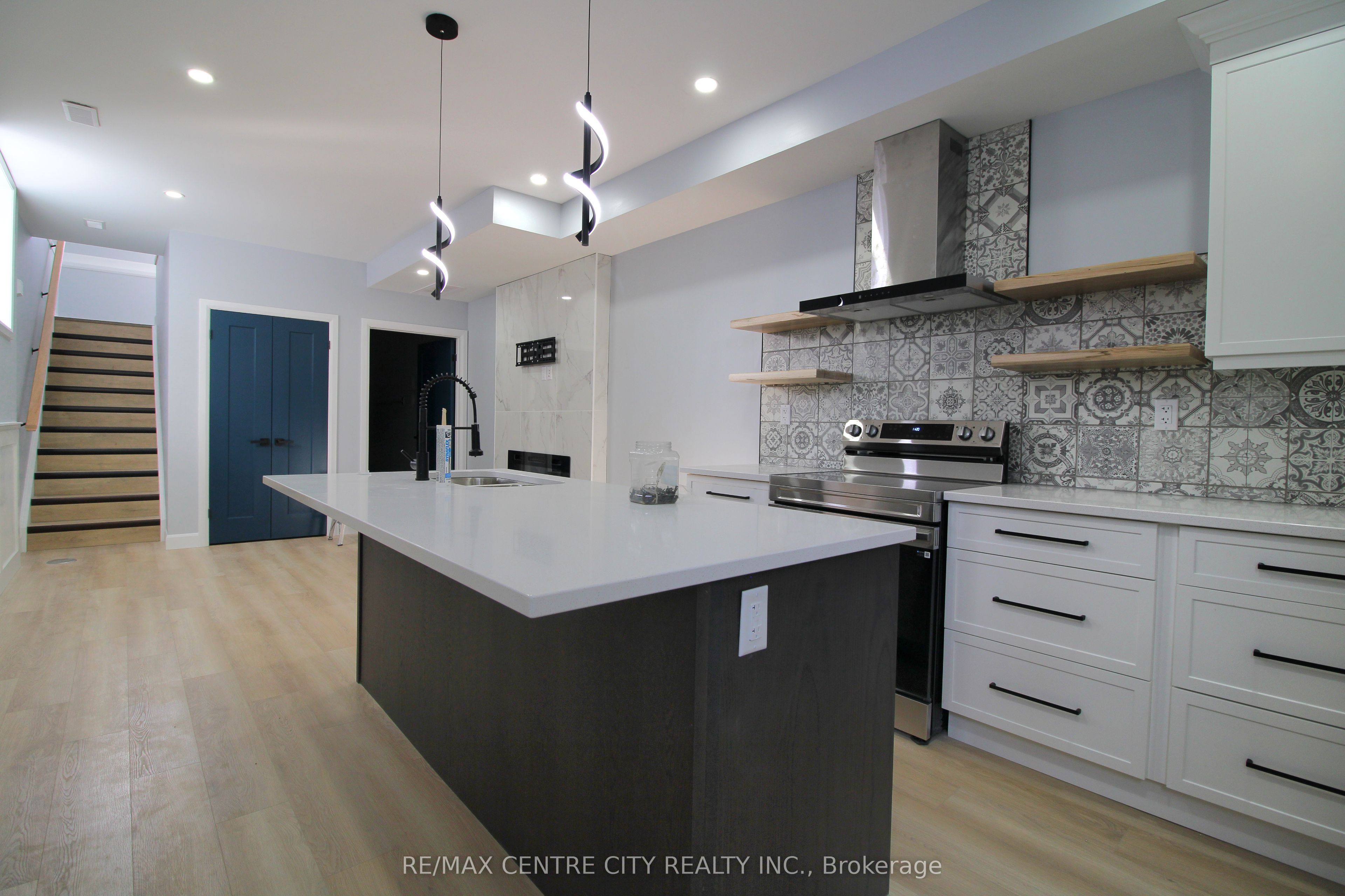 126 Price Street Property Photo 43