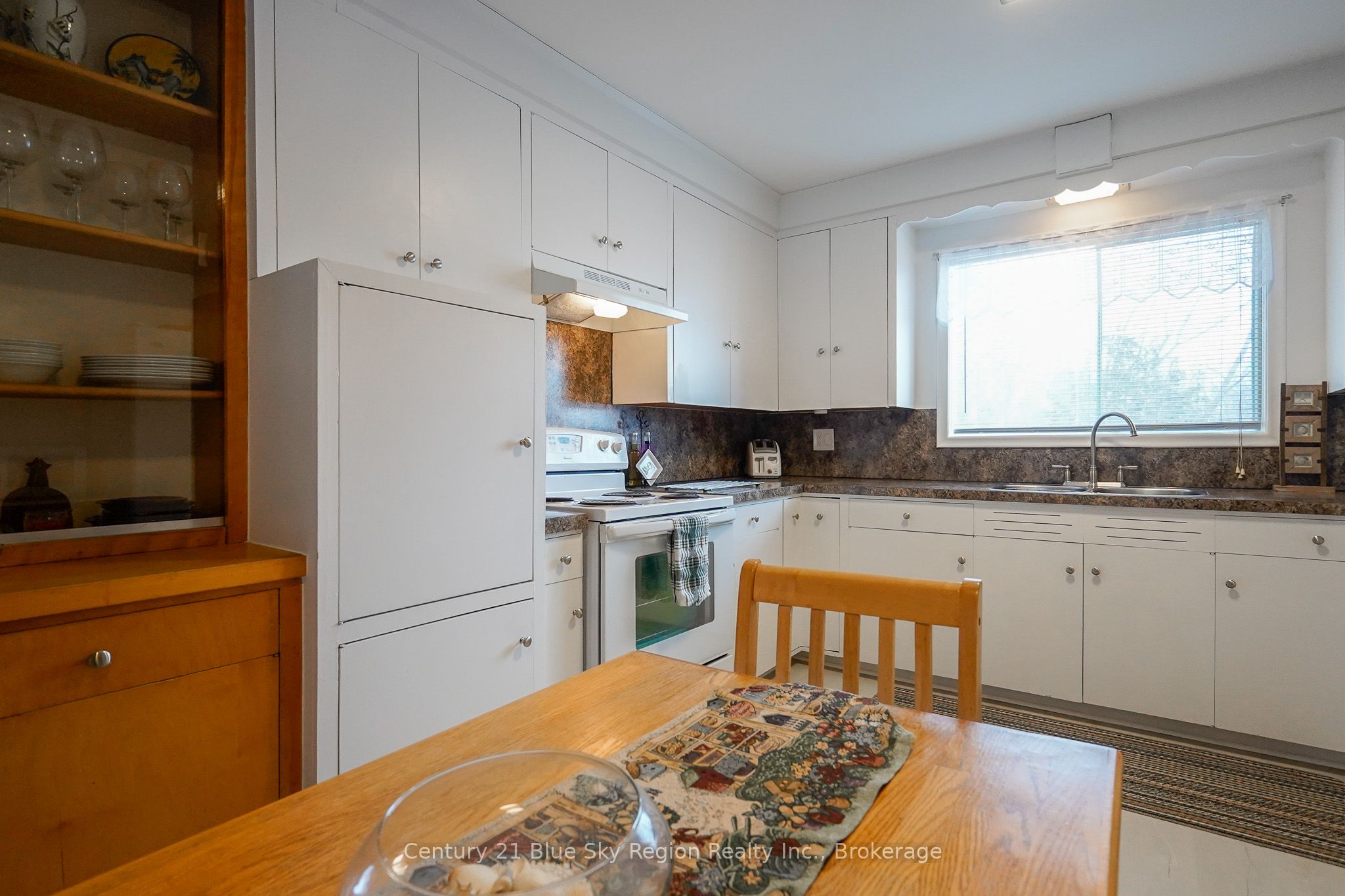 #22 - 40 Judge Avenue Property Photo 12
