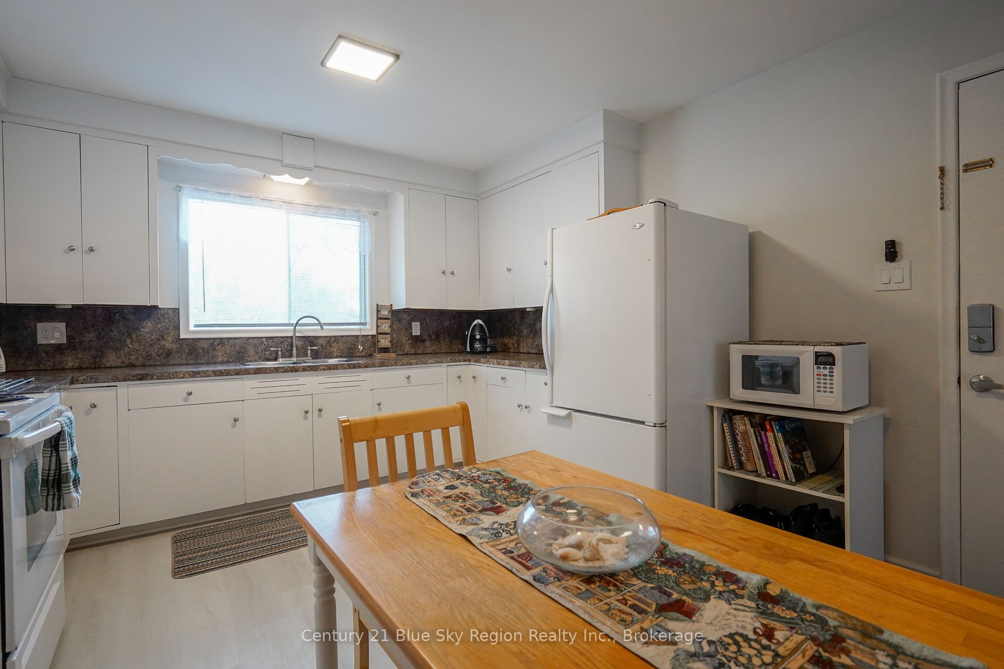 #22 - 40 Judge Avenue Property Photo 14