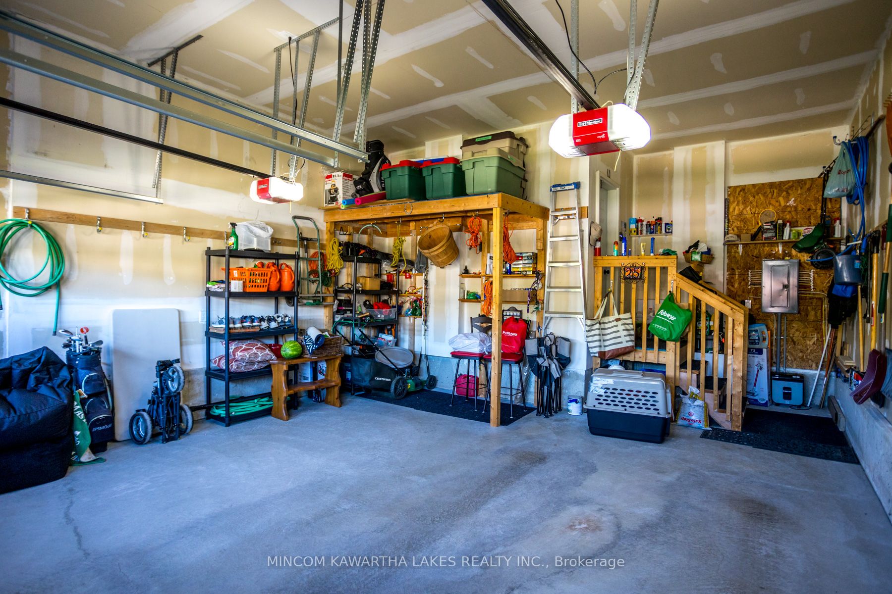 25 Maguire Street Property Photo 50