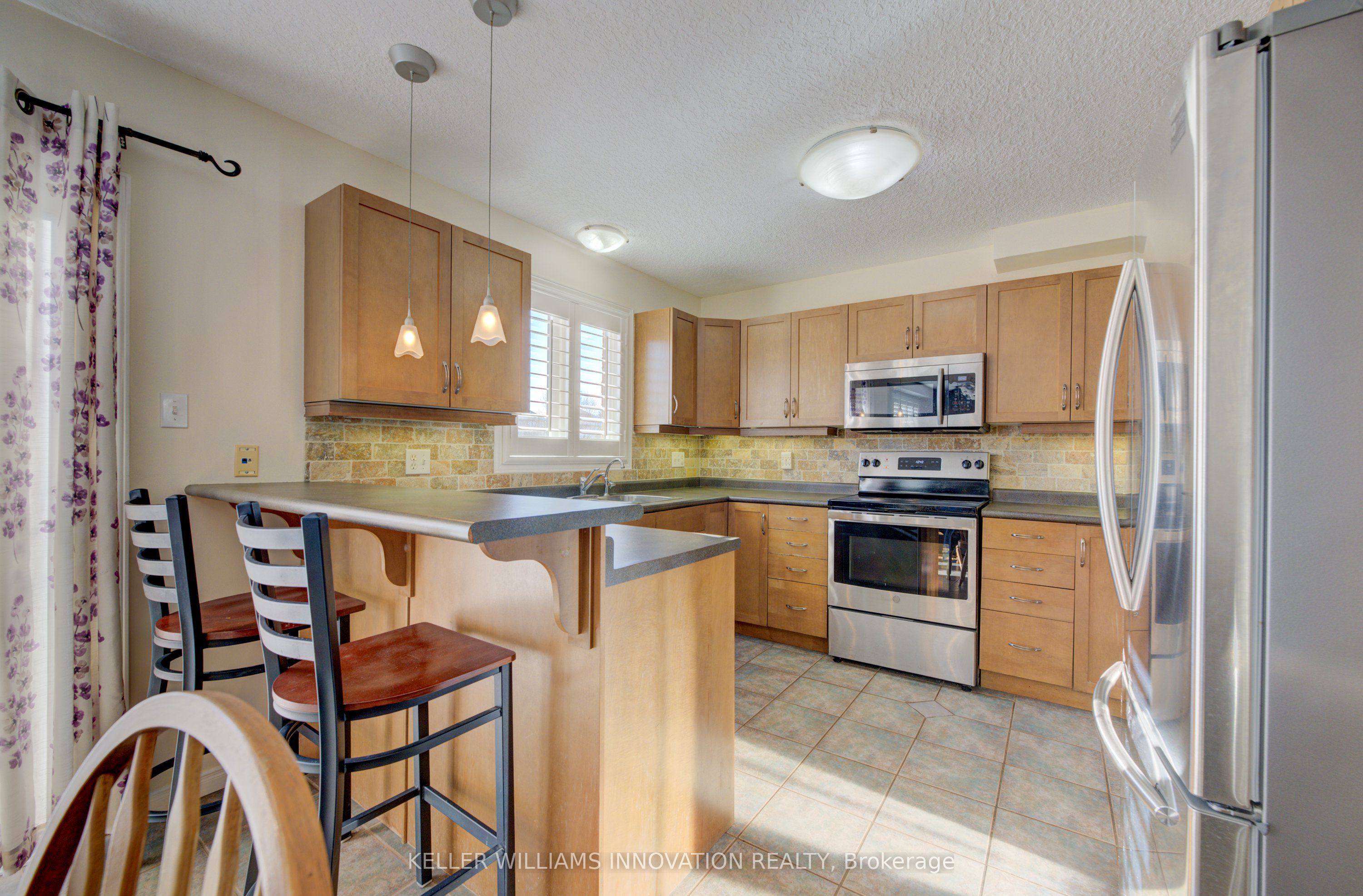 37 Grey Oak Drive Property Photo 11