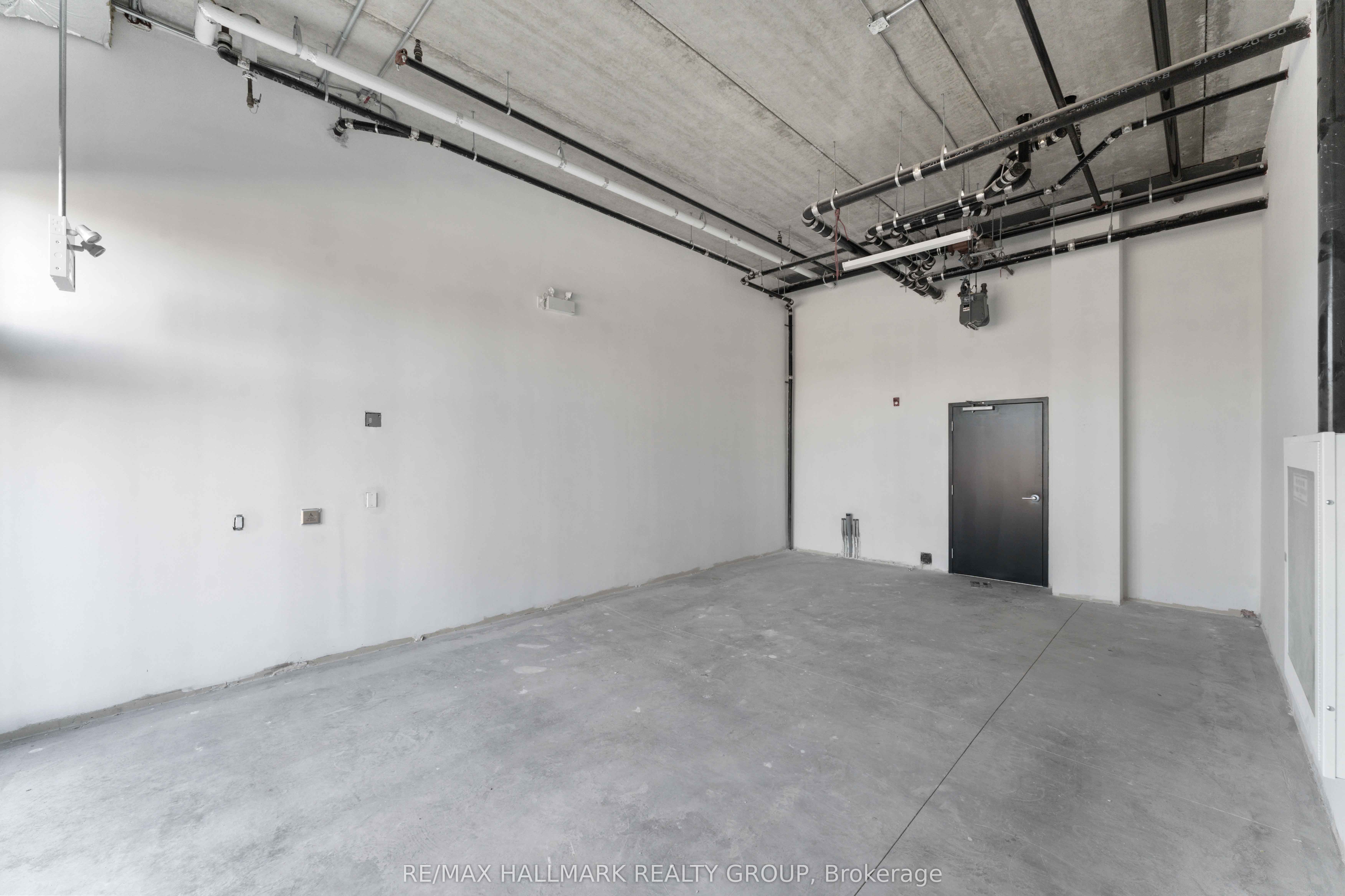 #111 - 1340 Hemlock Road Property Photo 6