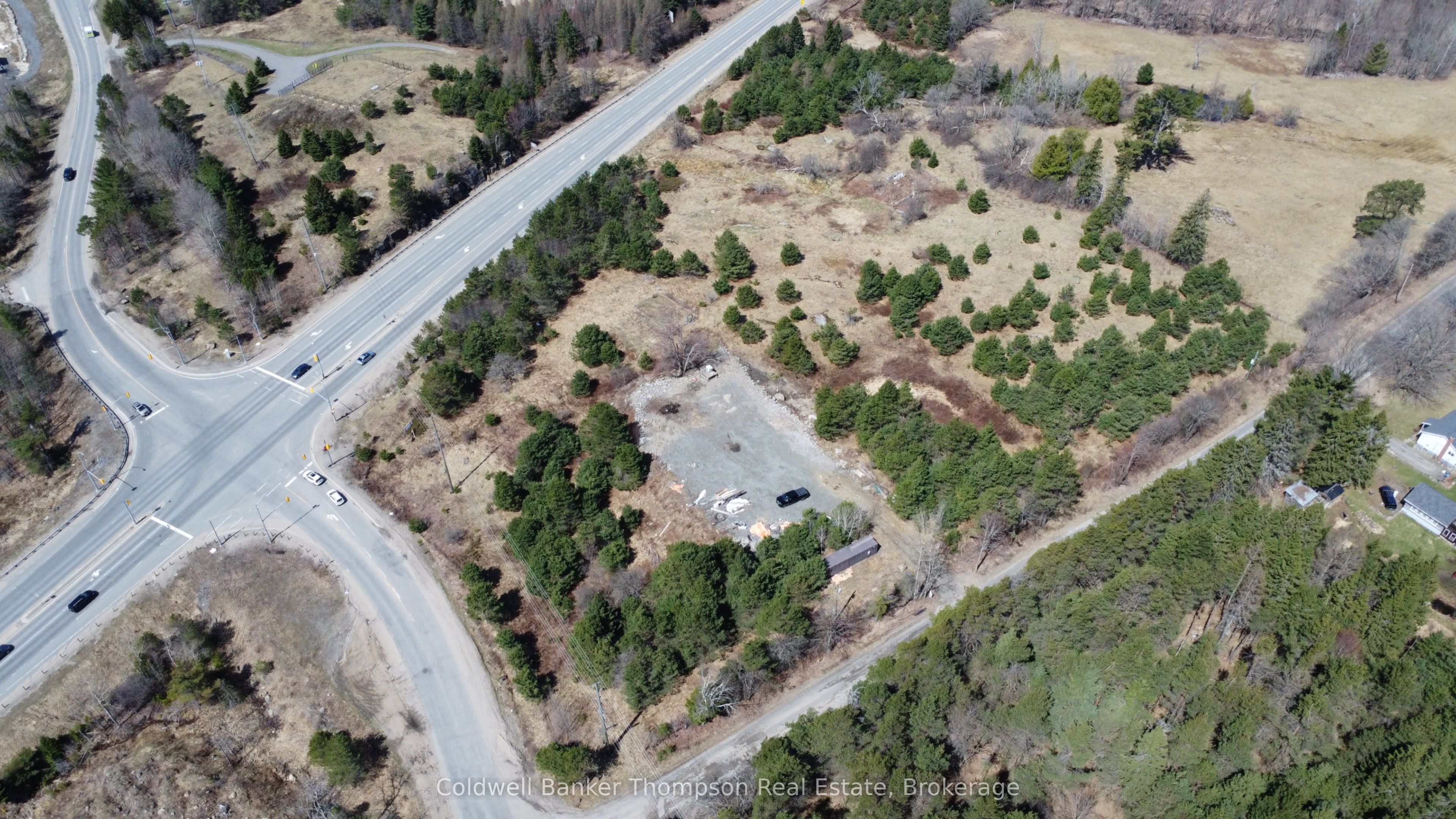 651 Golf Course Road Property Photo 2
