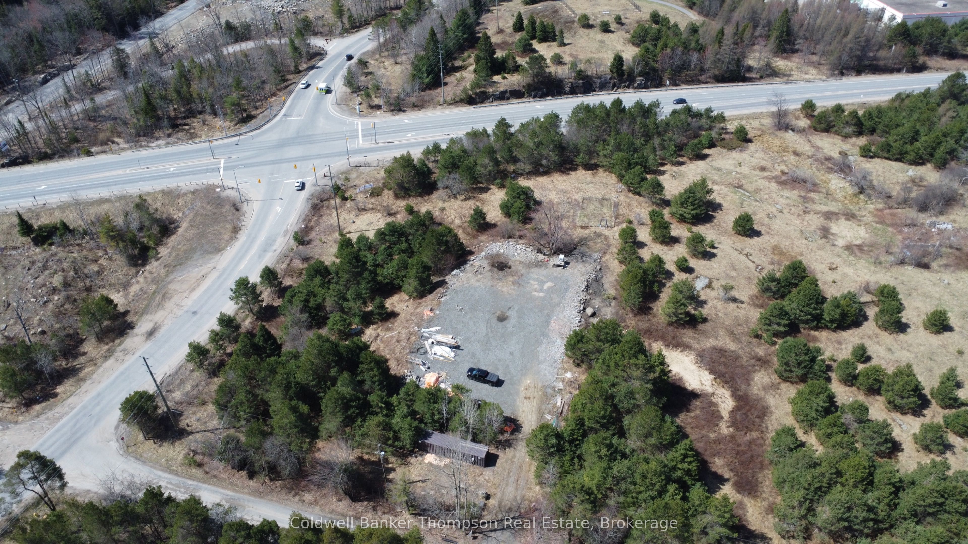 651 Golf Course Road Property Photo 3
