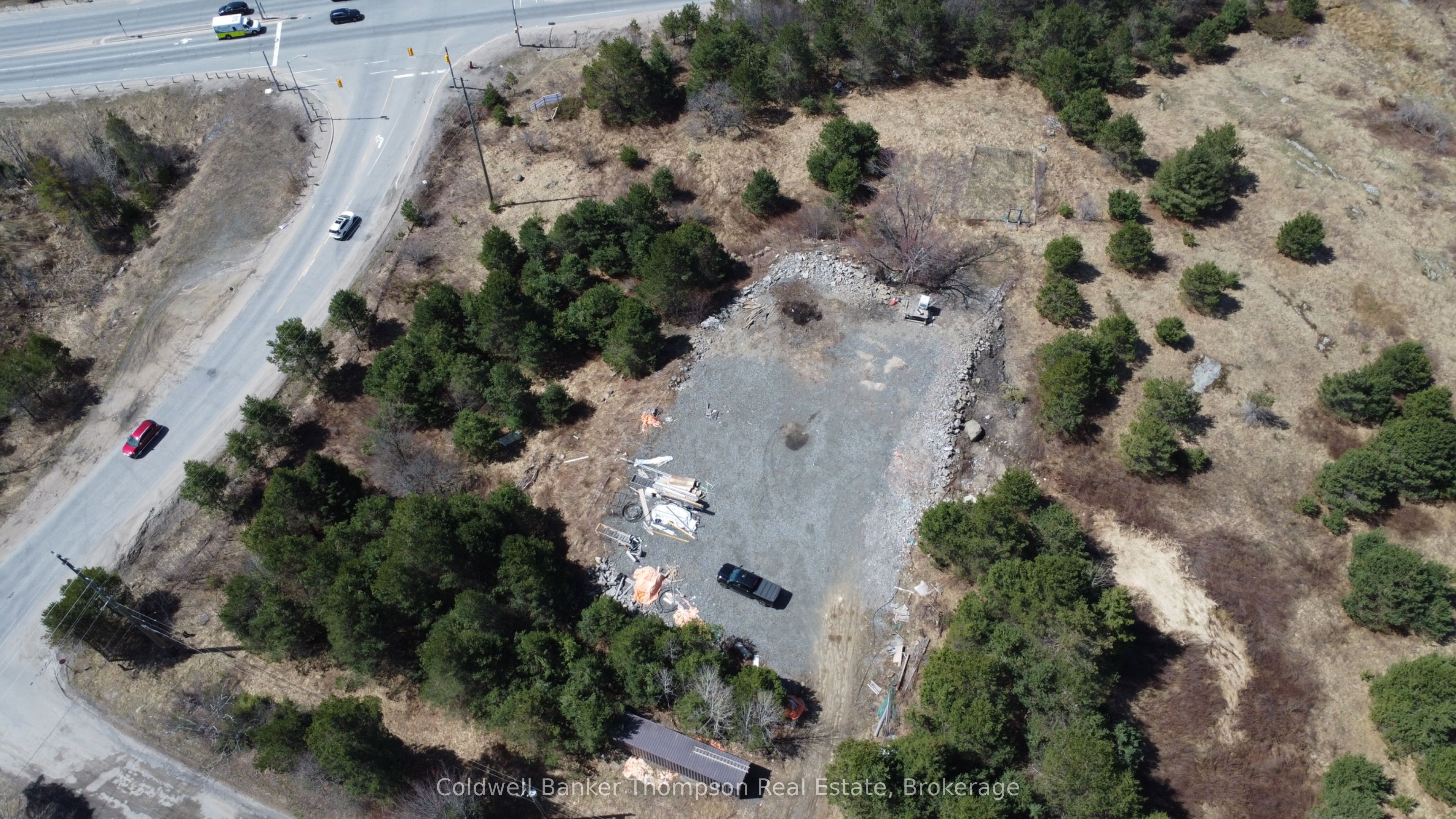 651 Golf Course Road Property Photo 4