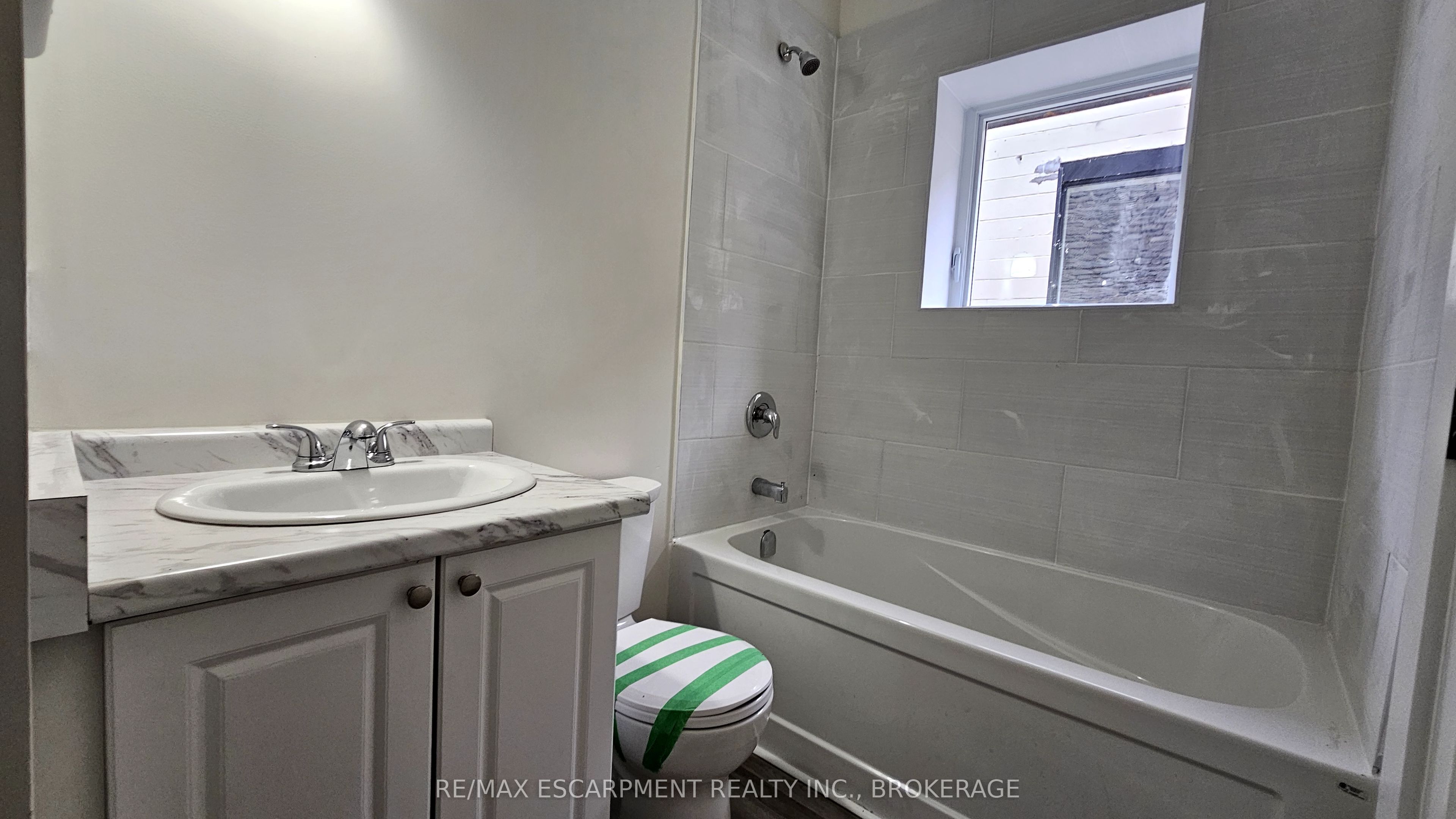 363 Front Street Property Photo 5