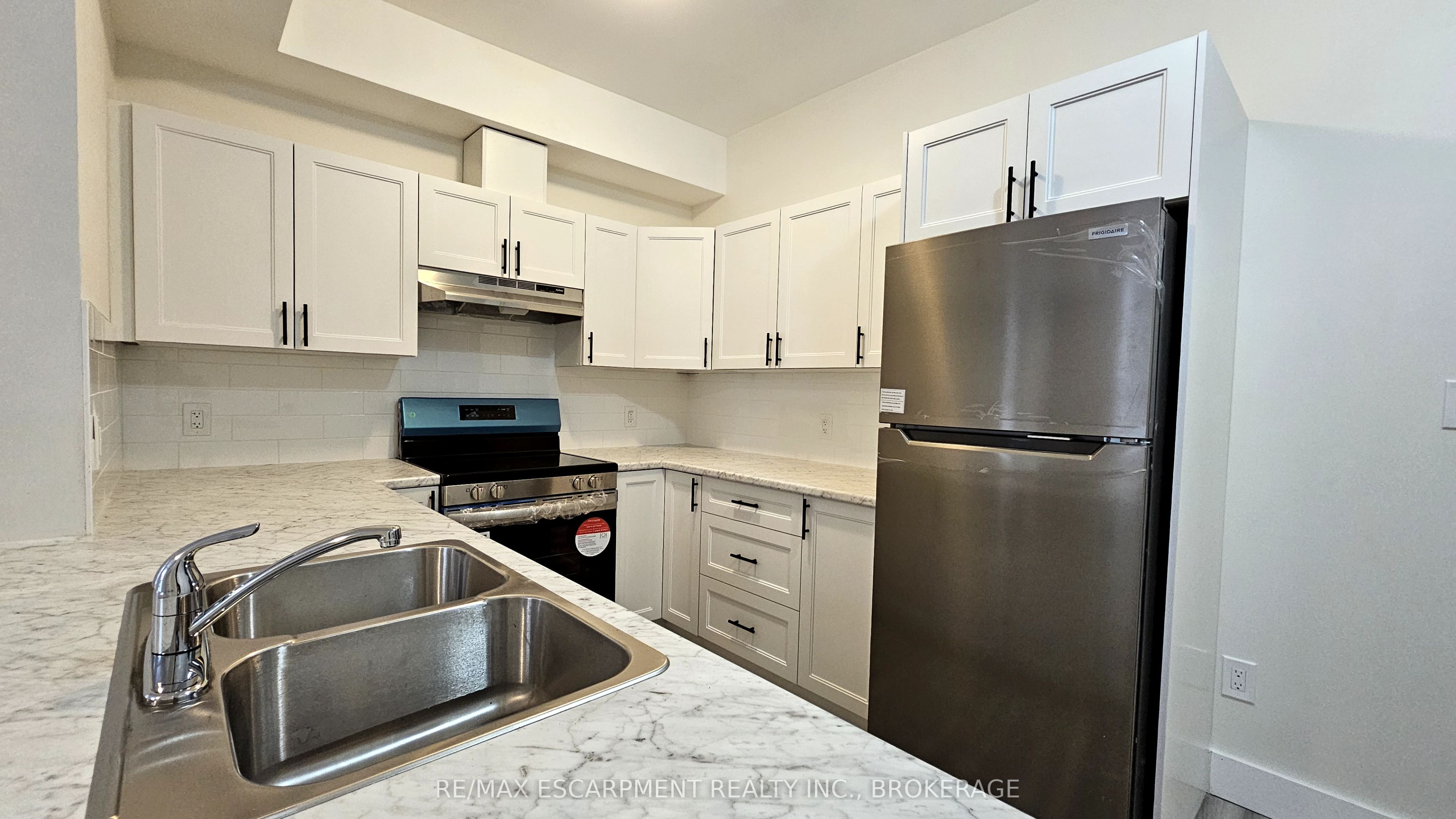 363 Front Street Property Photo 6
