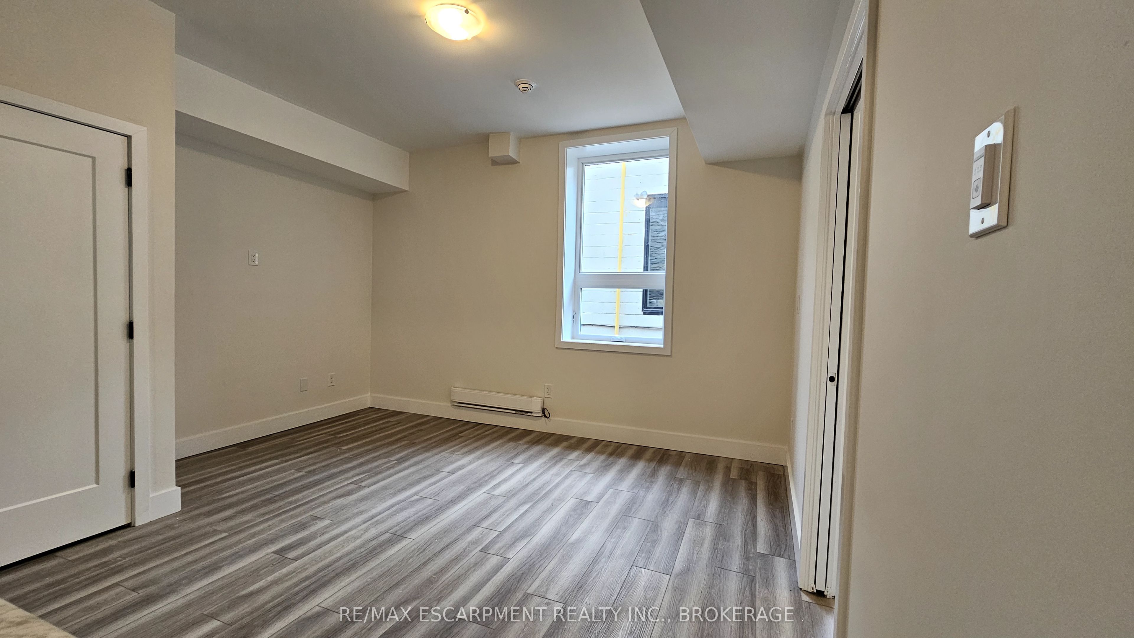 363 Front Street Property Photo 8