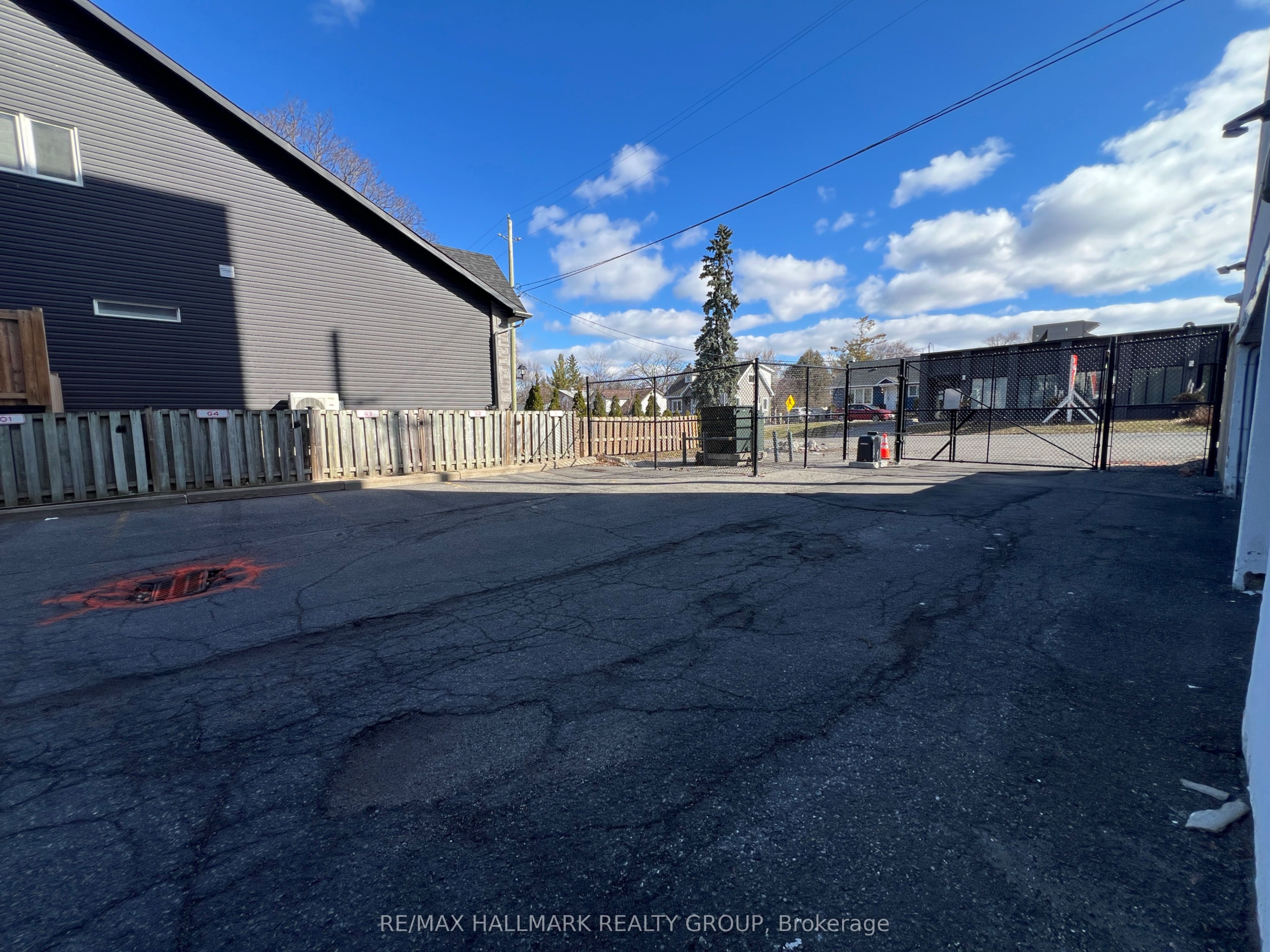 #301 - 3029 Carling Avenue Property Photo 4