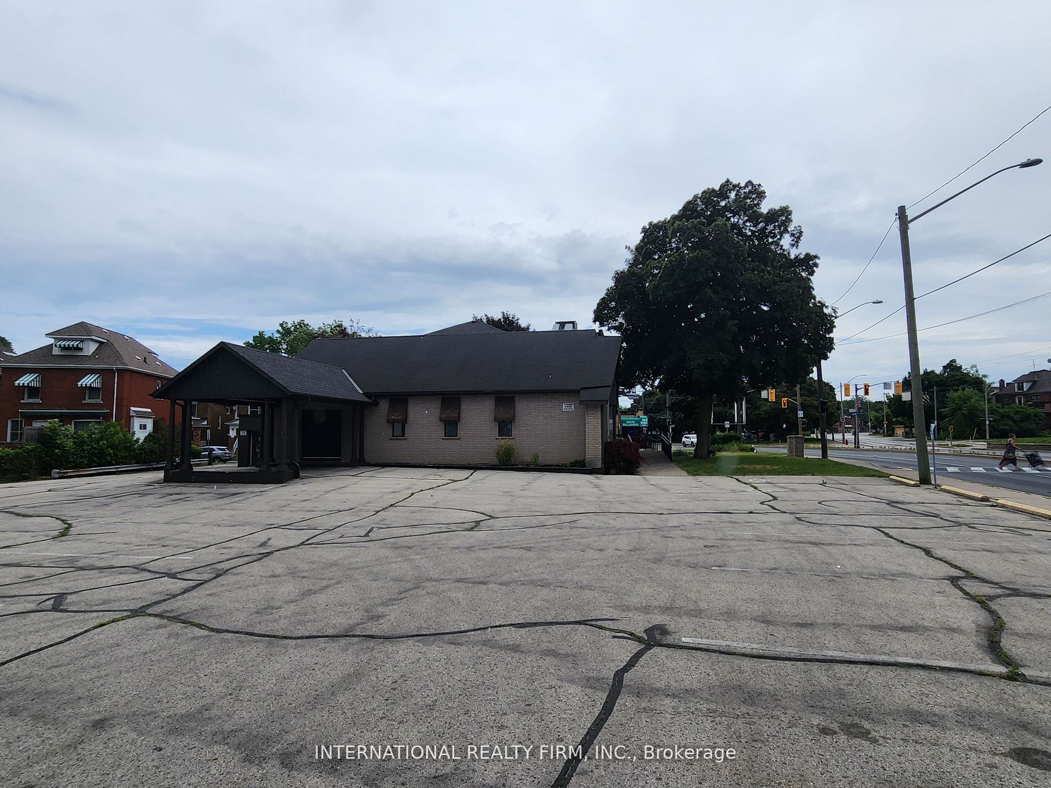1309 King Street Property Photo 3