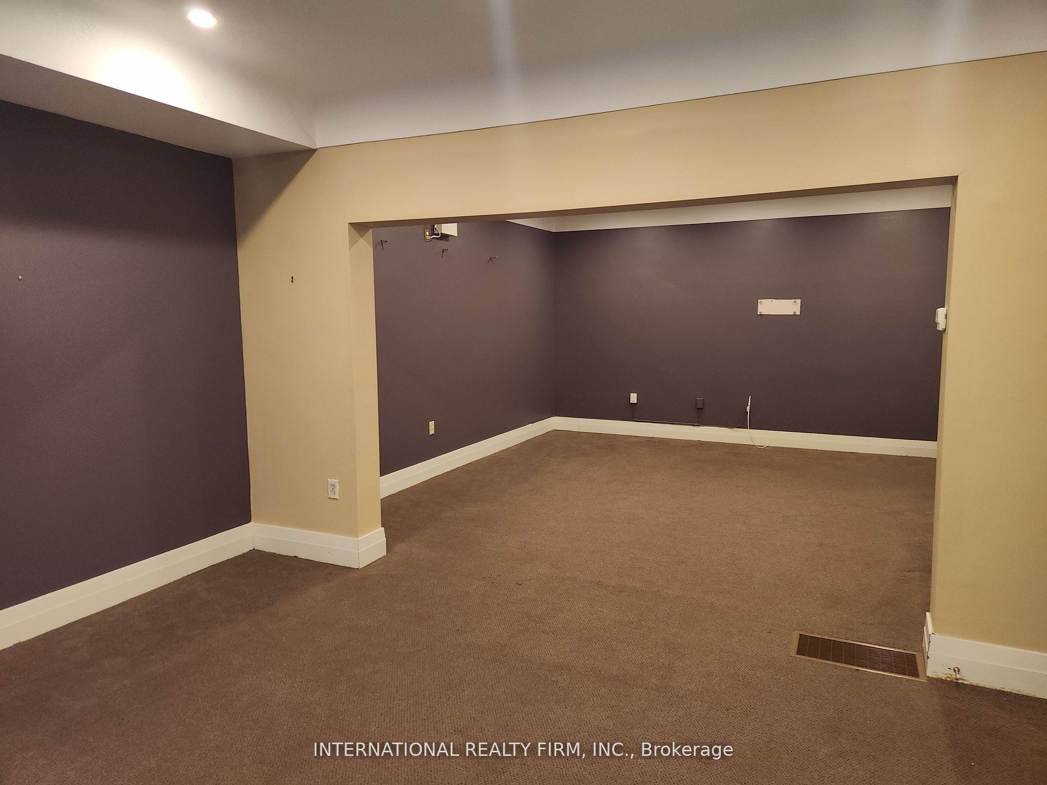 1309 King Street Property Photo 6