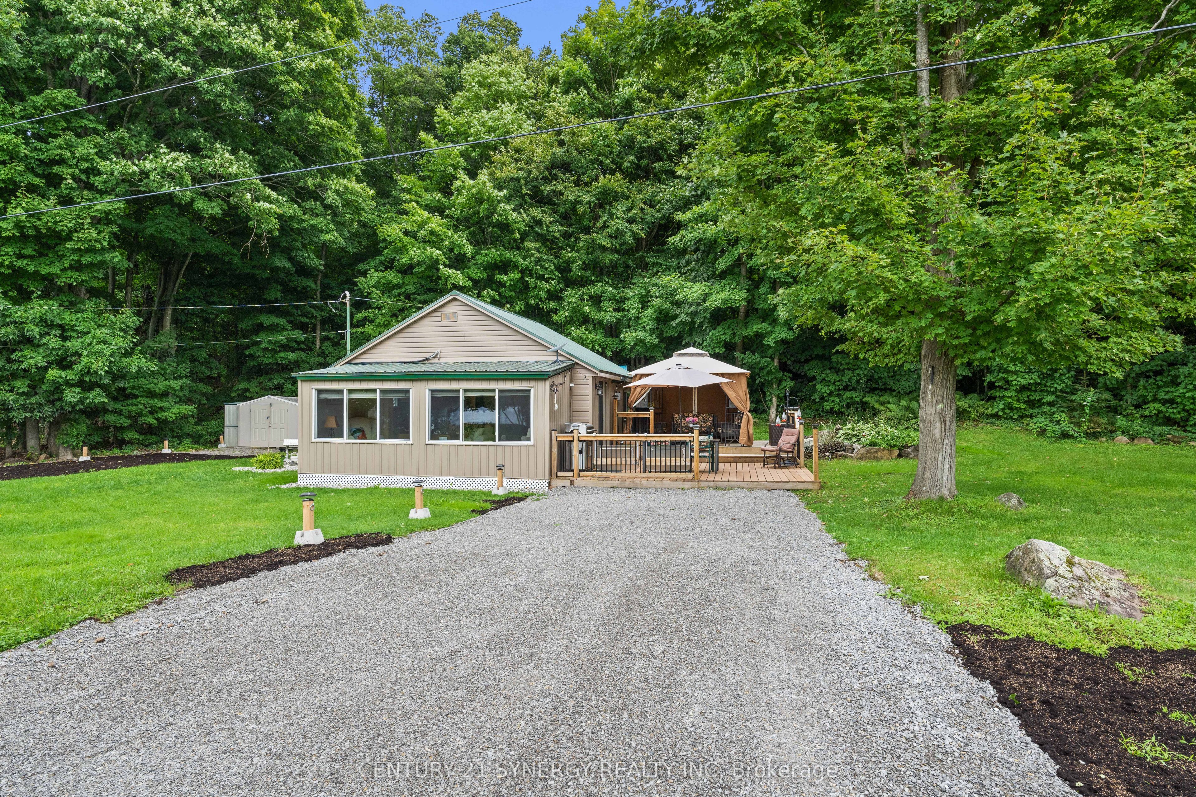846 Ub8 Road Property Photo 3