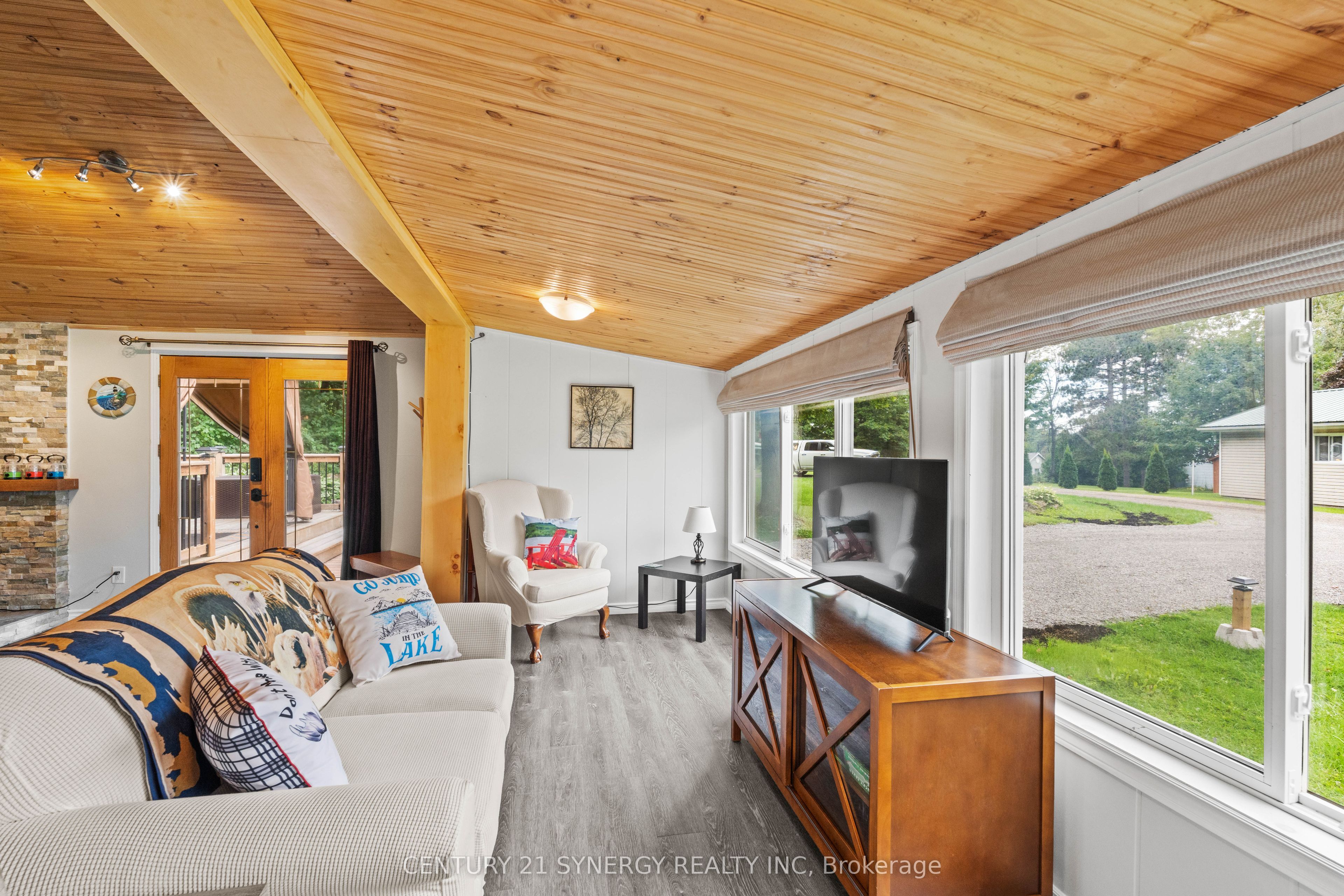 846 Ub8 Road Property Photo 22