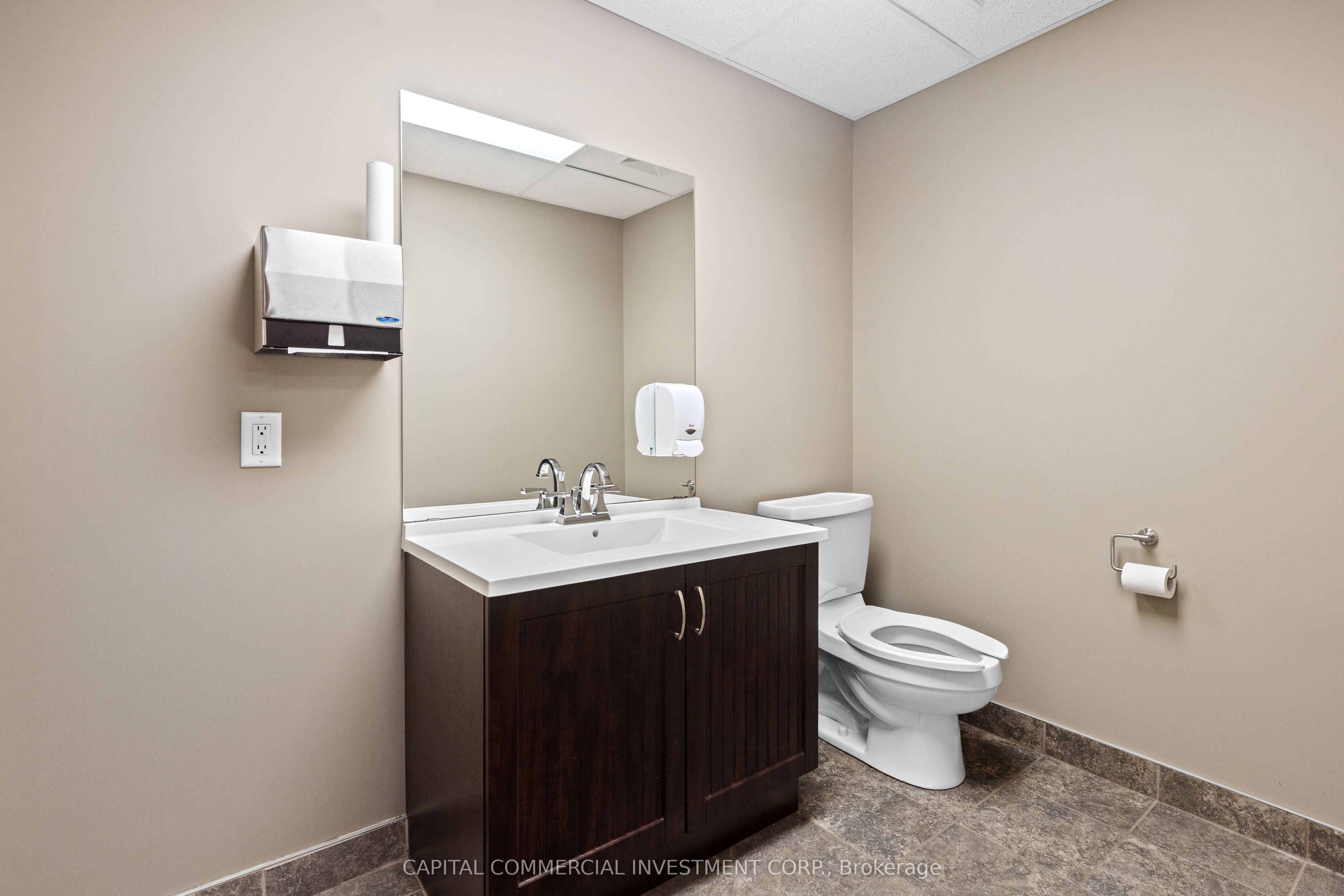 381 Richmond Road Property Photo 16