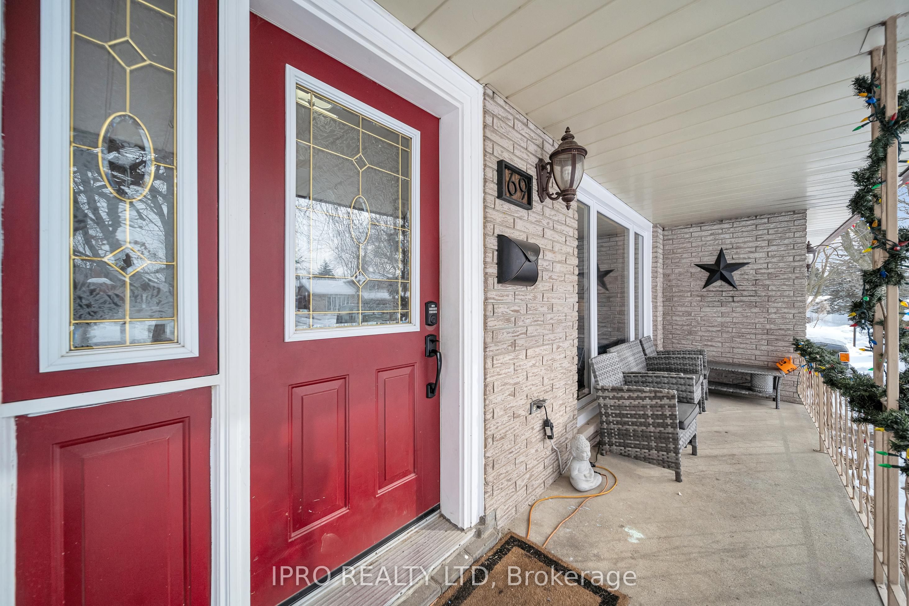 69 Rhonda Road Property Photo 1