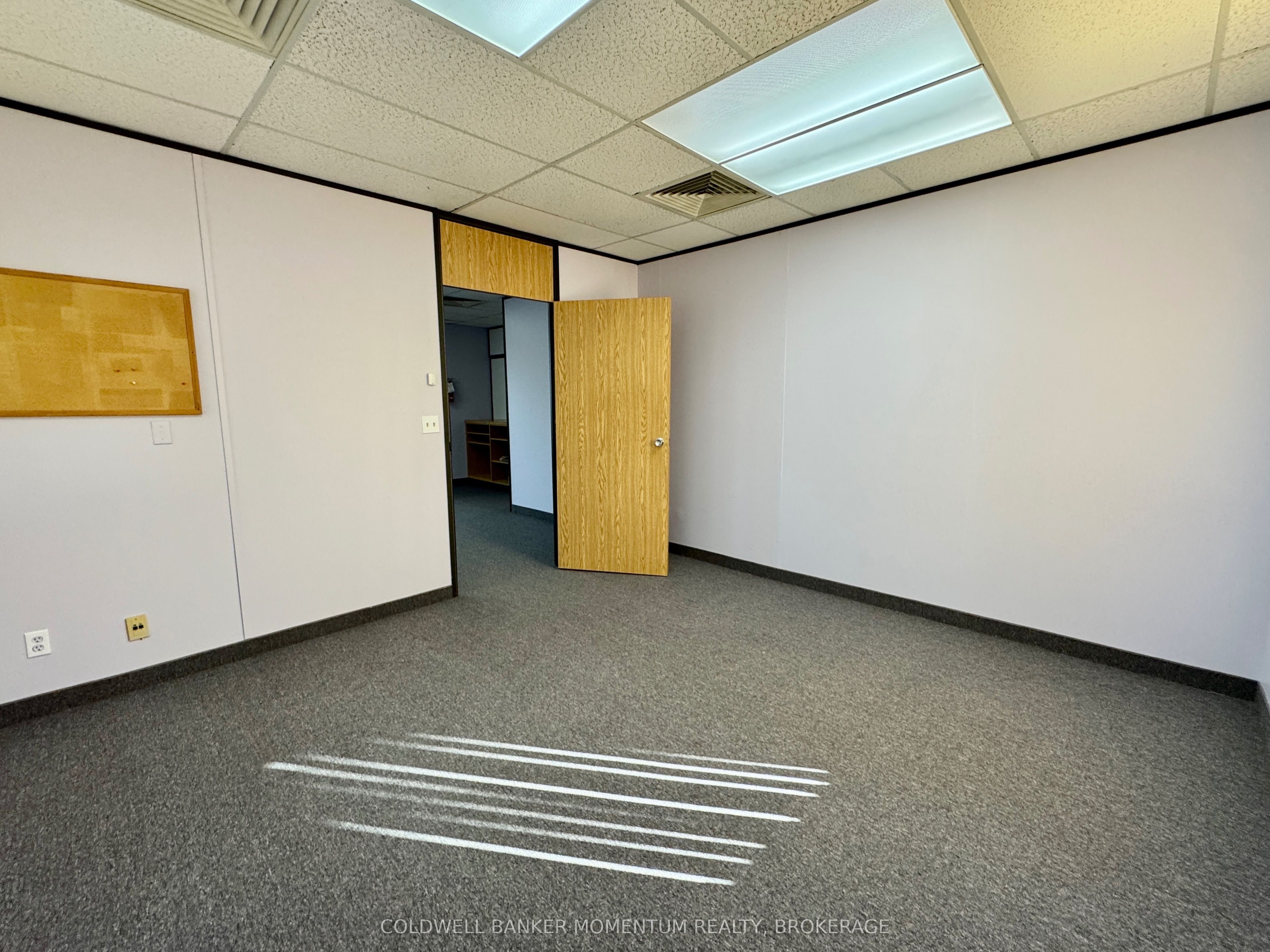 #102 - 4701 St Clair Avenue Property Photo 7