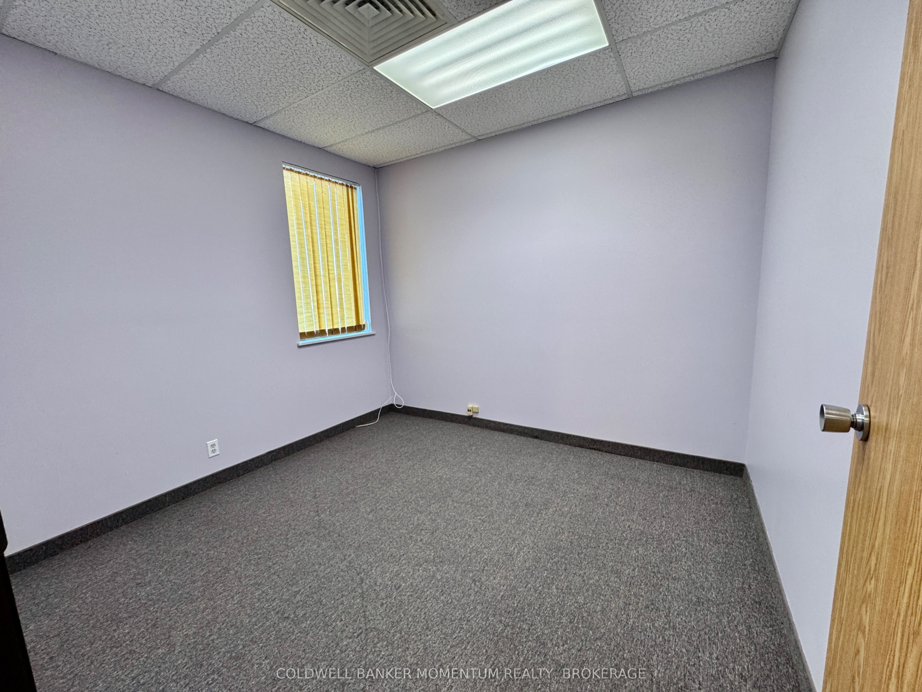 #102 - 4701 St Clair Avenue Property Photo 8