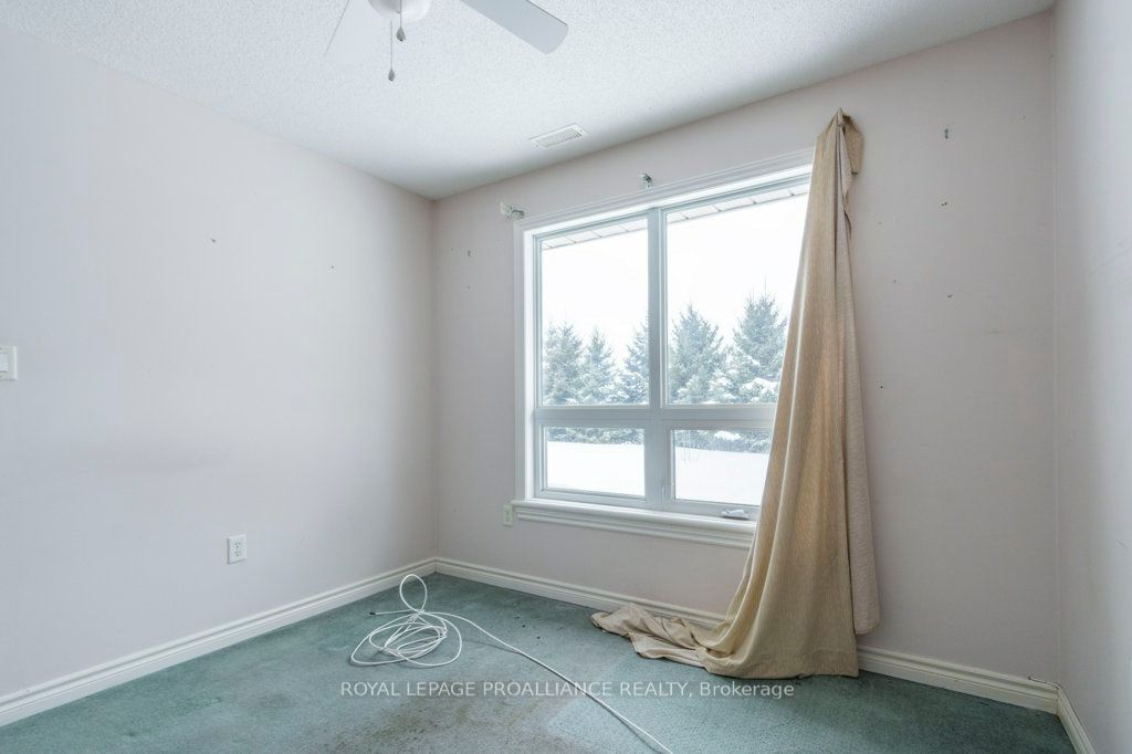 #10 - 15 Aldersgate Crescent Property Photo 12