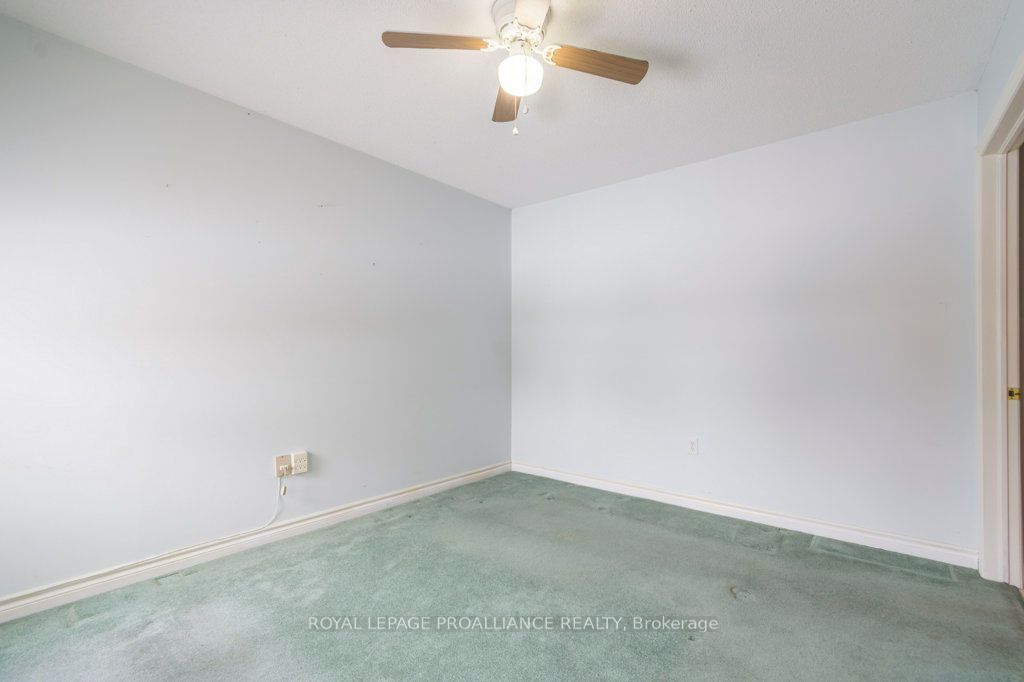 #10 - 15 Aldersgate Crescent Property Photo 13
