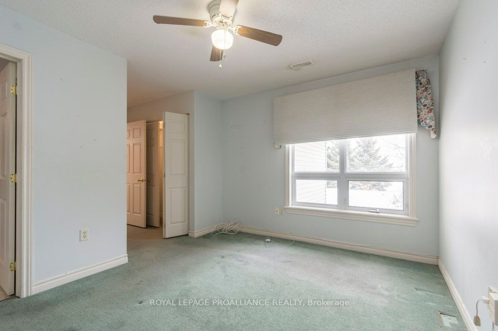 #10 - 15 Aldersgate Crescent Property Photo 14