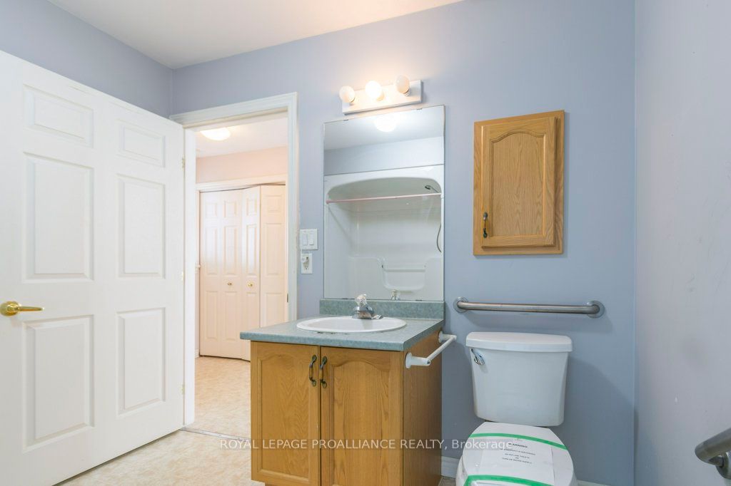 #10 - 15 Aldersgate Crescent Property Photo 15