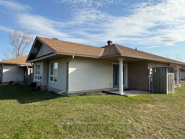 #10 - 15 Aldersgate Crescent Property Photo 20