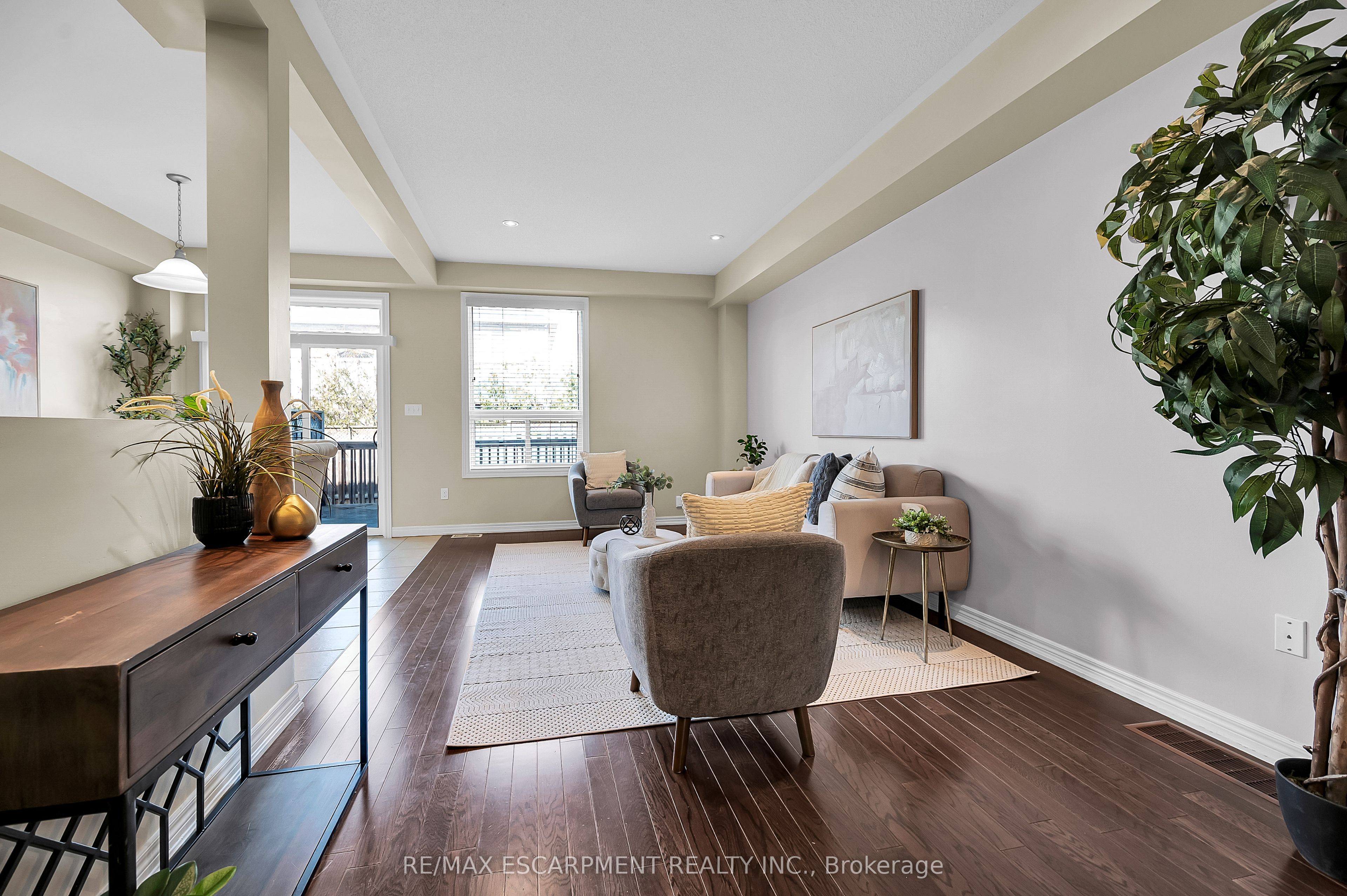 12 Marina Point Crescent Property Photo 10