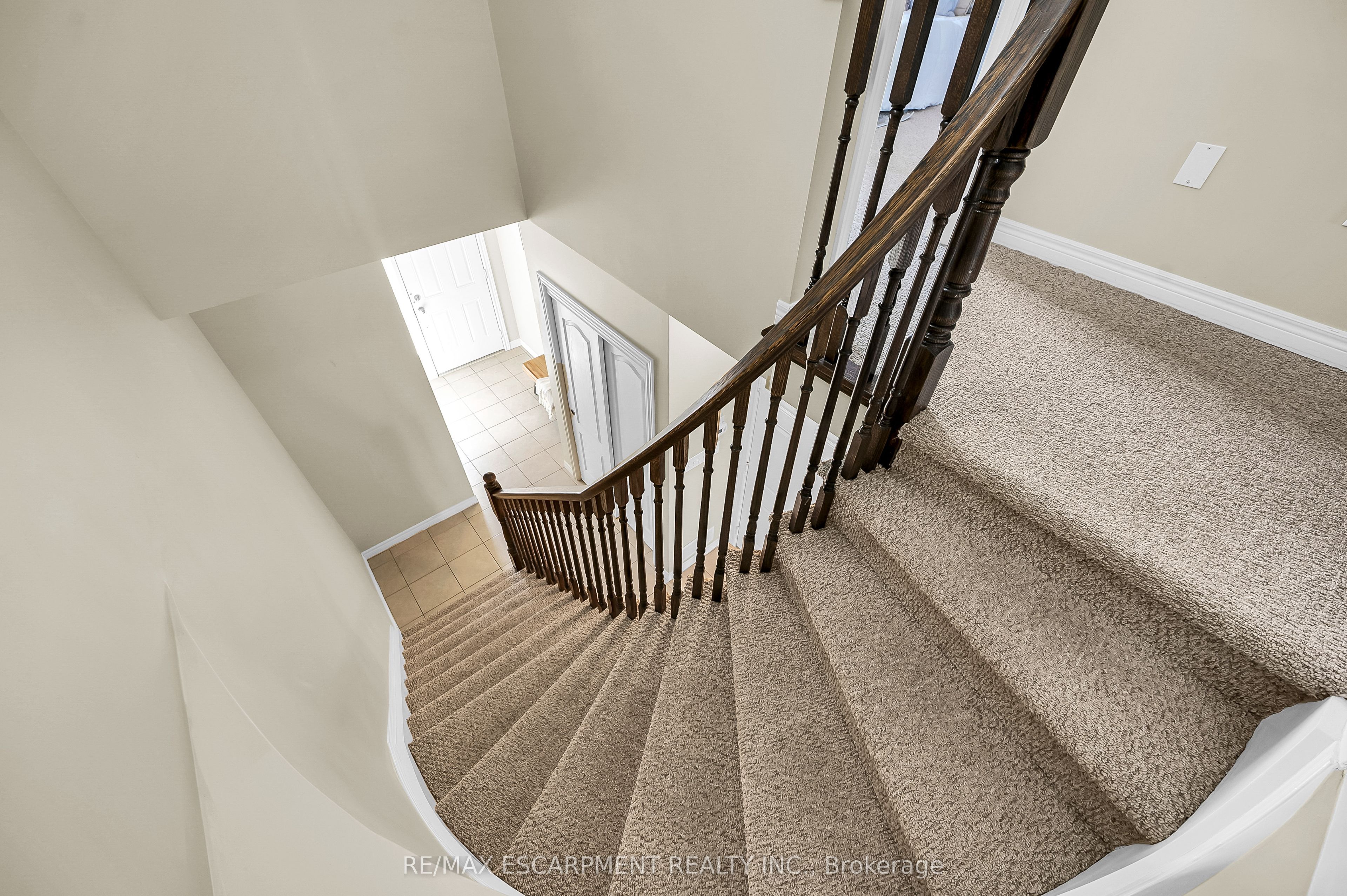 12 Marina Point Crescent Property Photo 36
