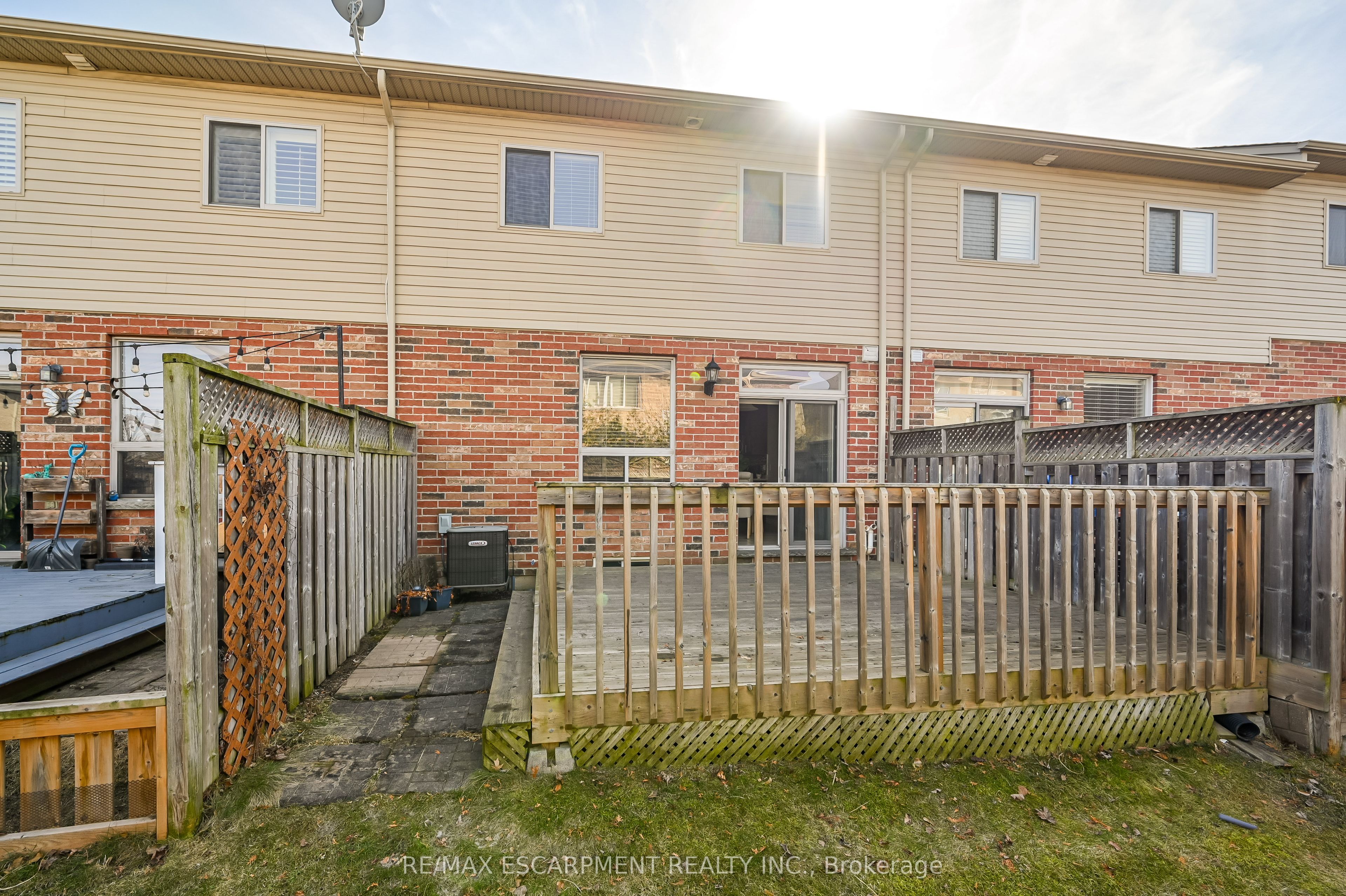 12 Marina Point Crescent Property Photo 44
