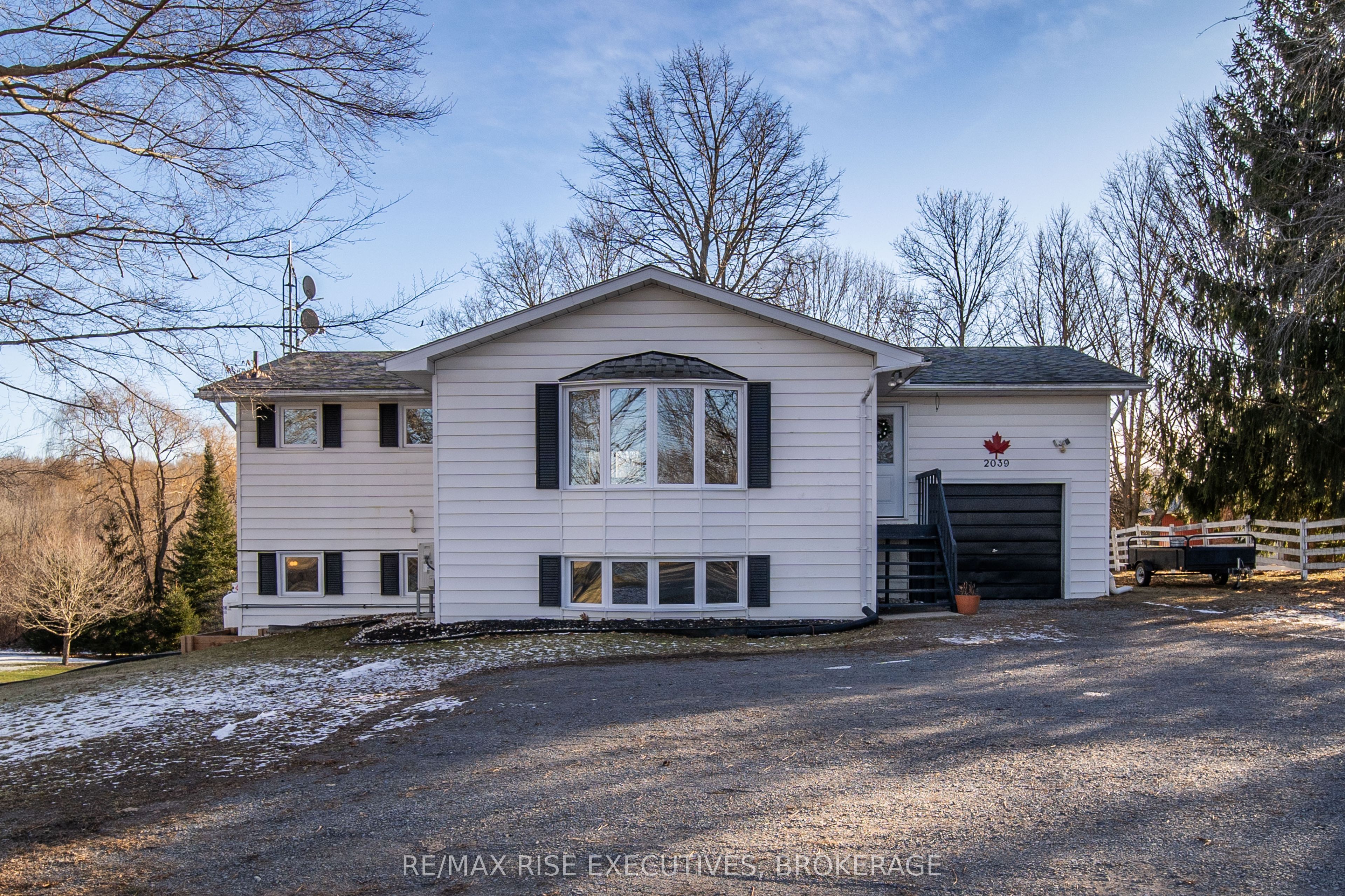 2039 Washburn Rd Property Photo