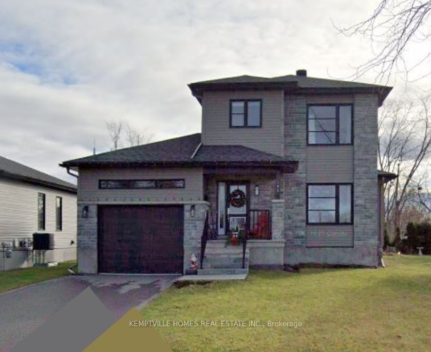 212 Broadway St W Property Photo
