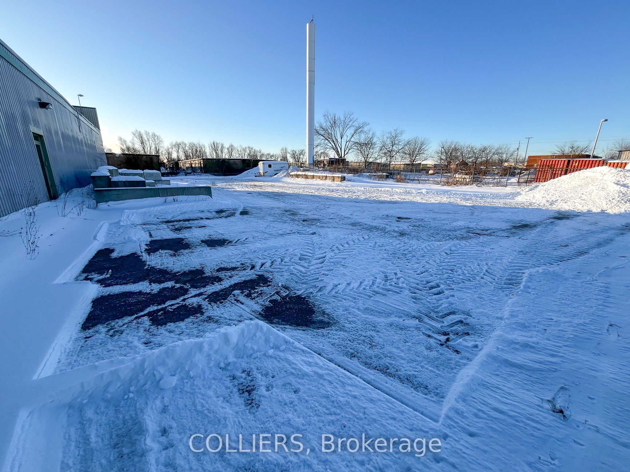 #a - 1740 Queensdale Avenue Property Photo 3