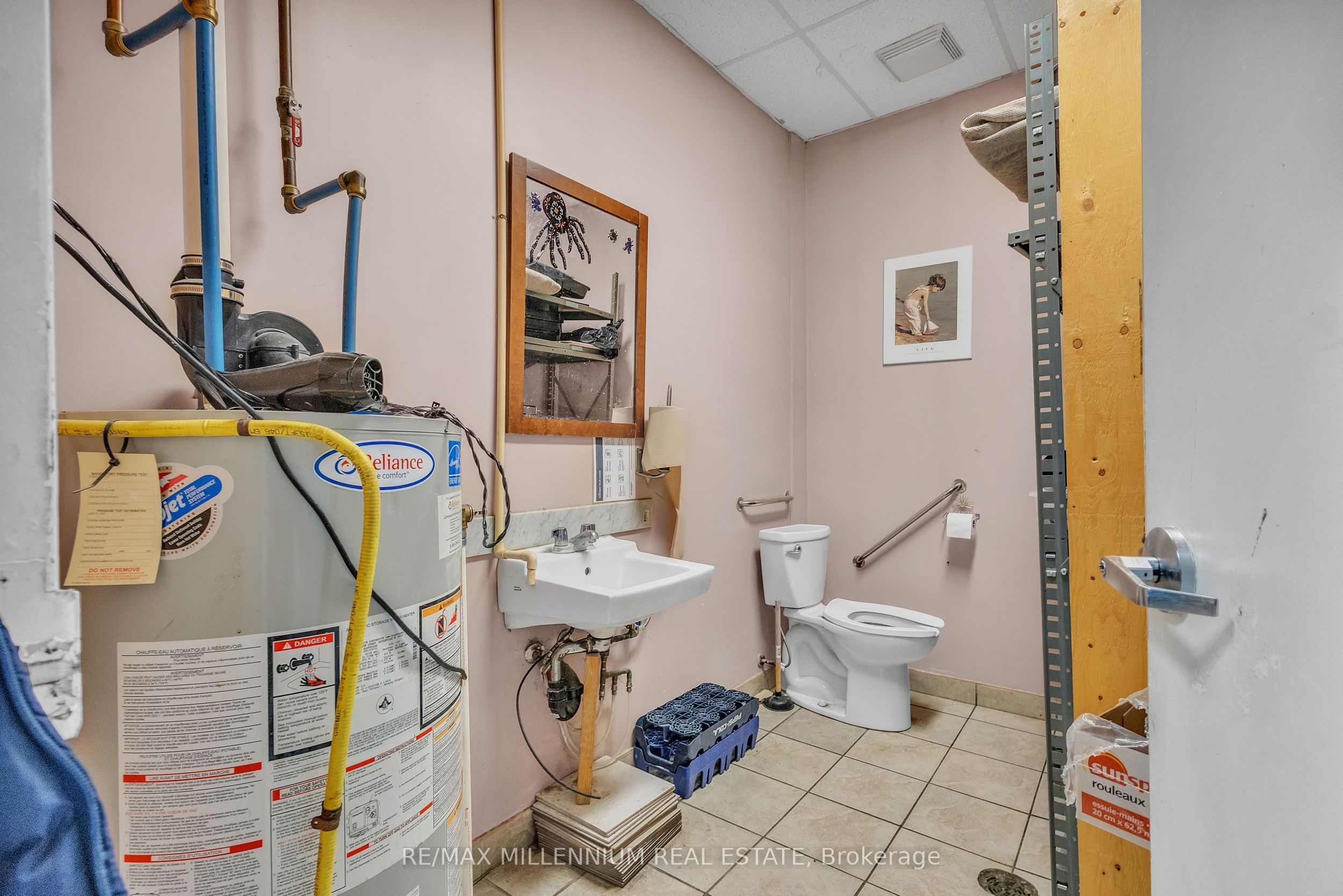 895 Langs Drive Property Photo 23