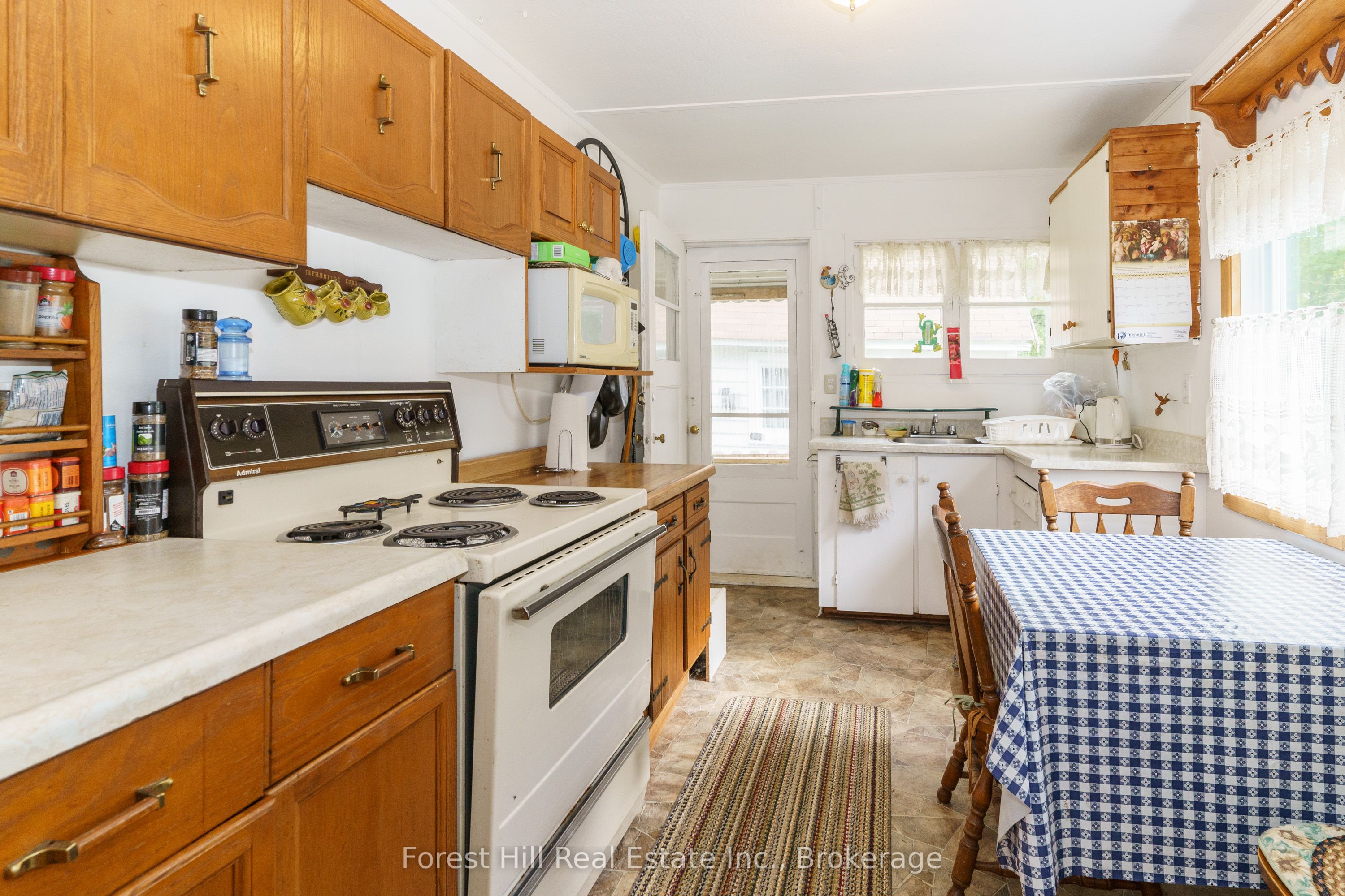 1041 Longline Lake Road Property Photo 10