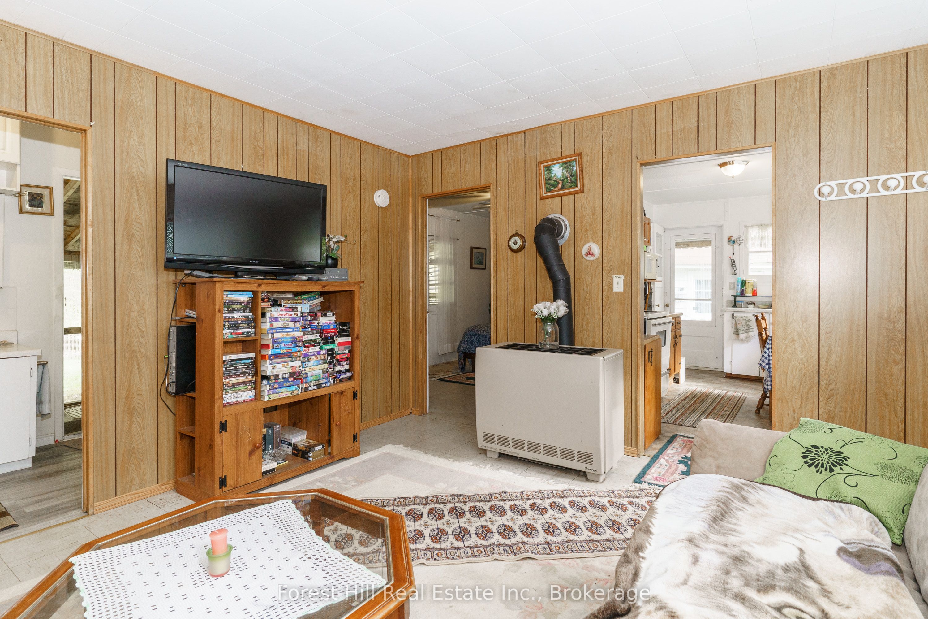 1041 Longline Lake Road Property Photo 13