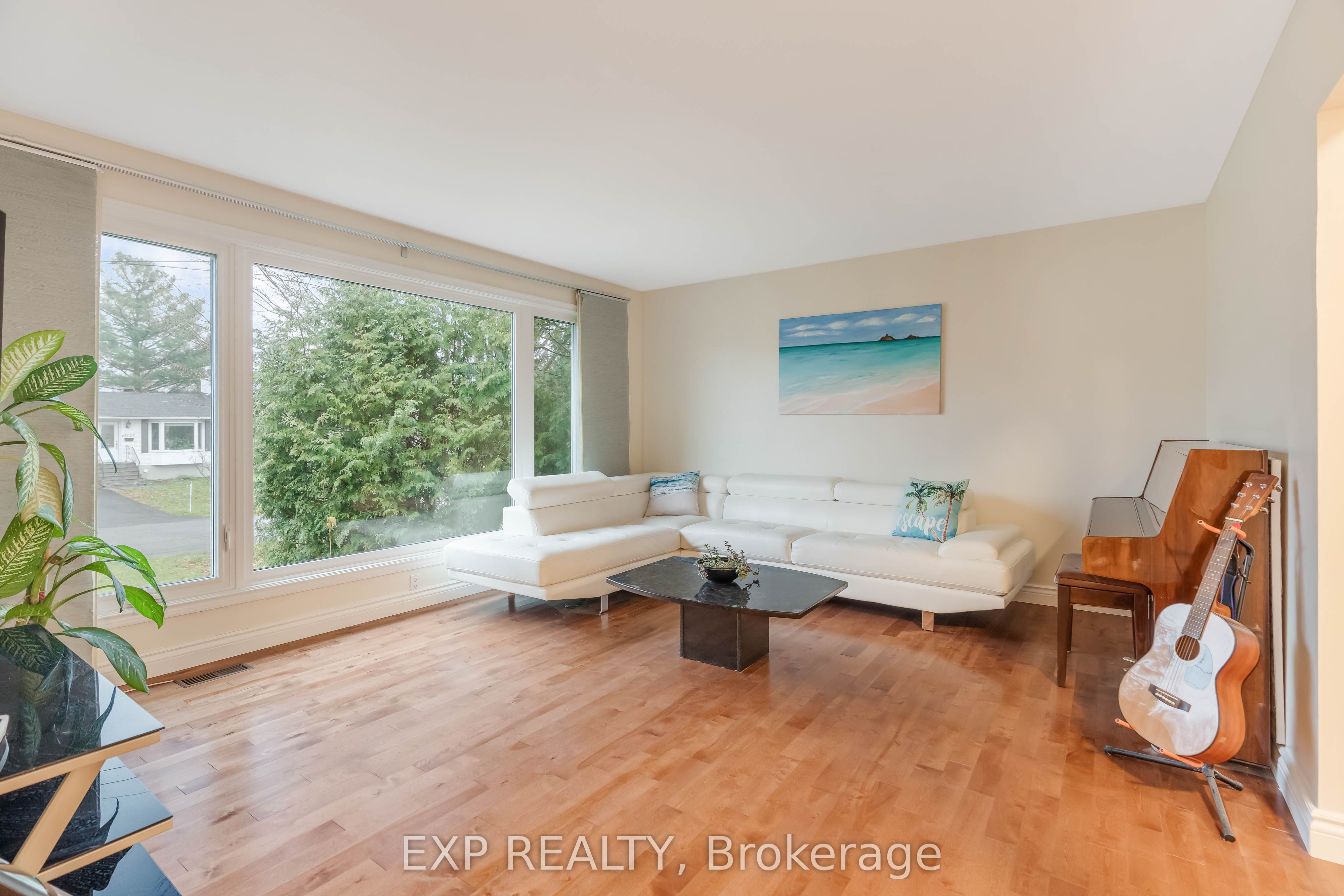 3732 Alderwood Street Property Photo 2