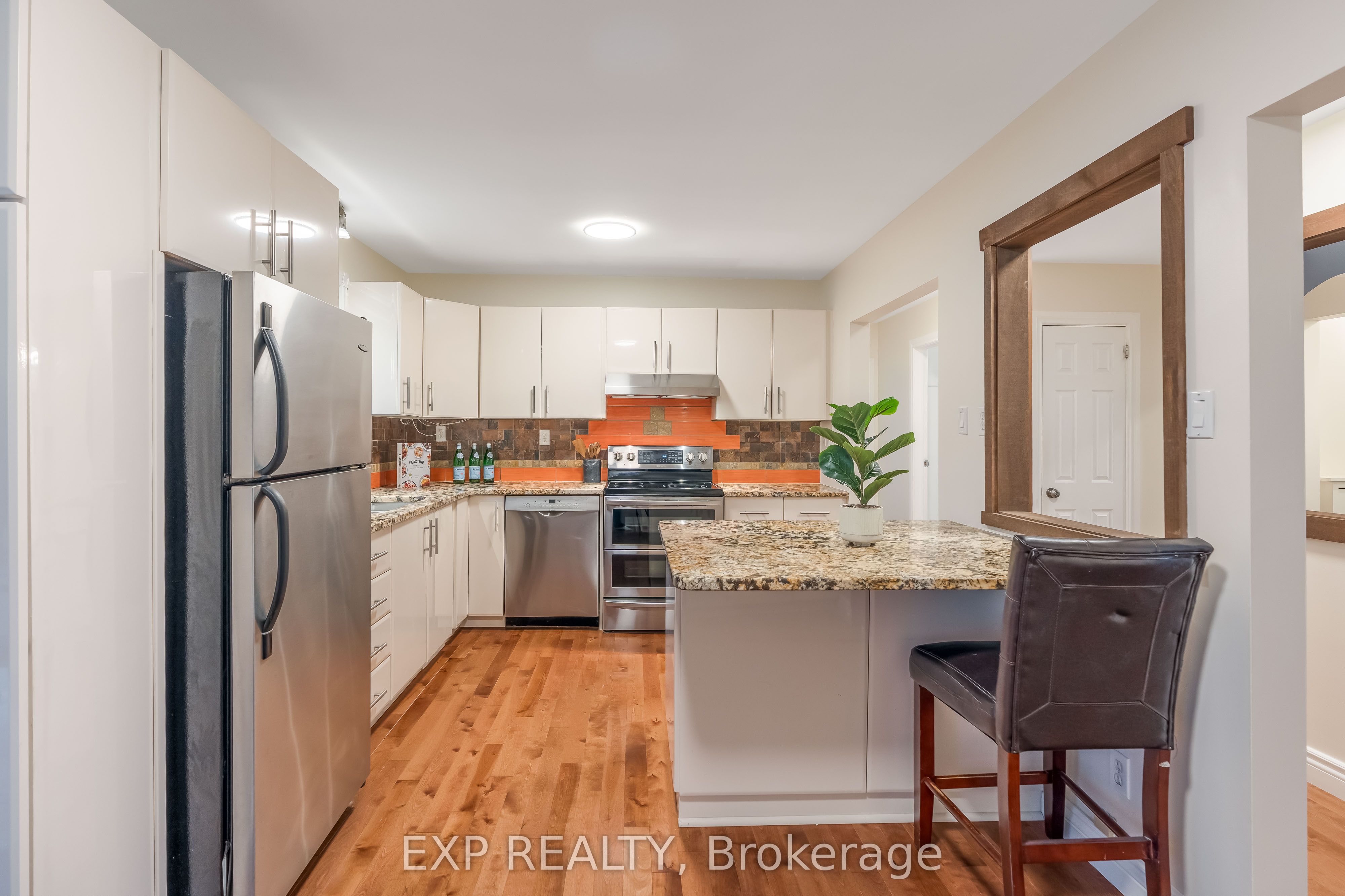 3732 Alderwood Street Property Photo 8