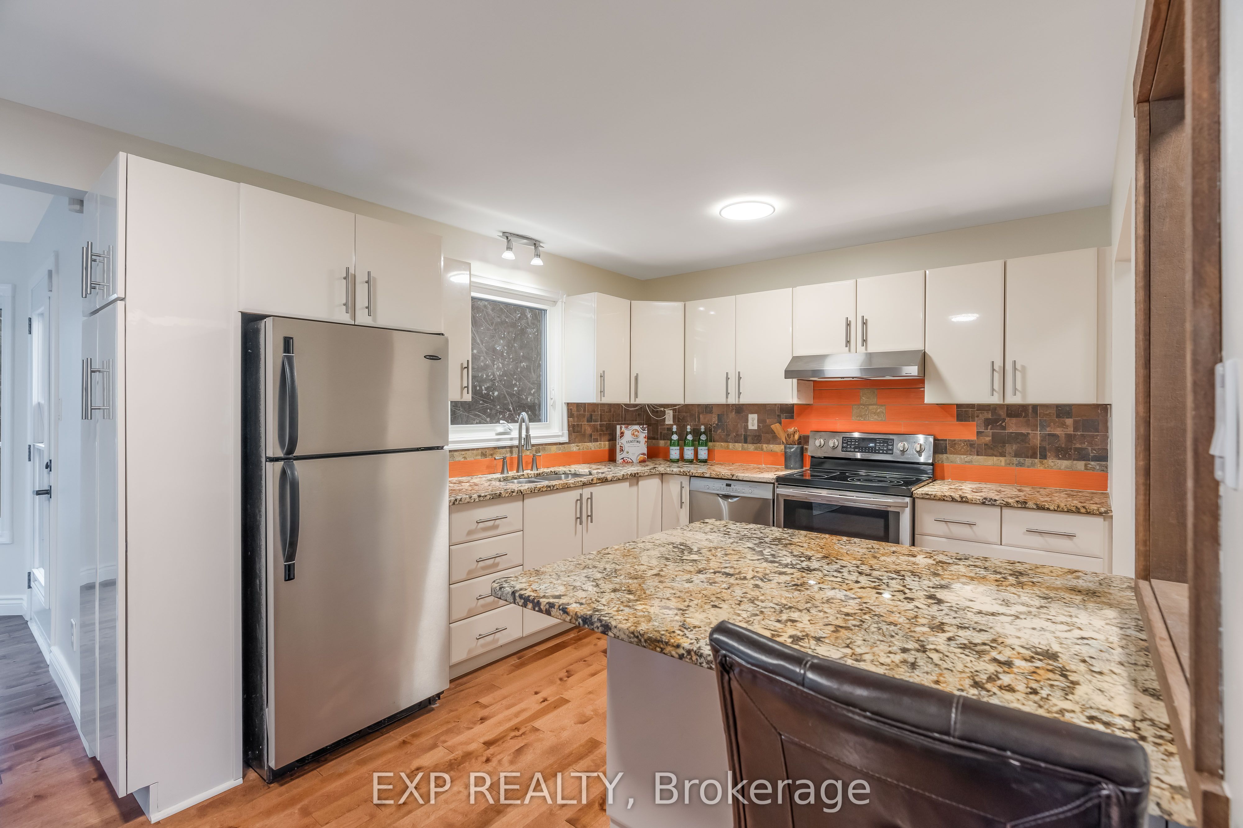 3732 Alderwood Street Property Photo 9