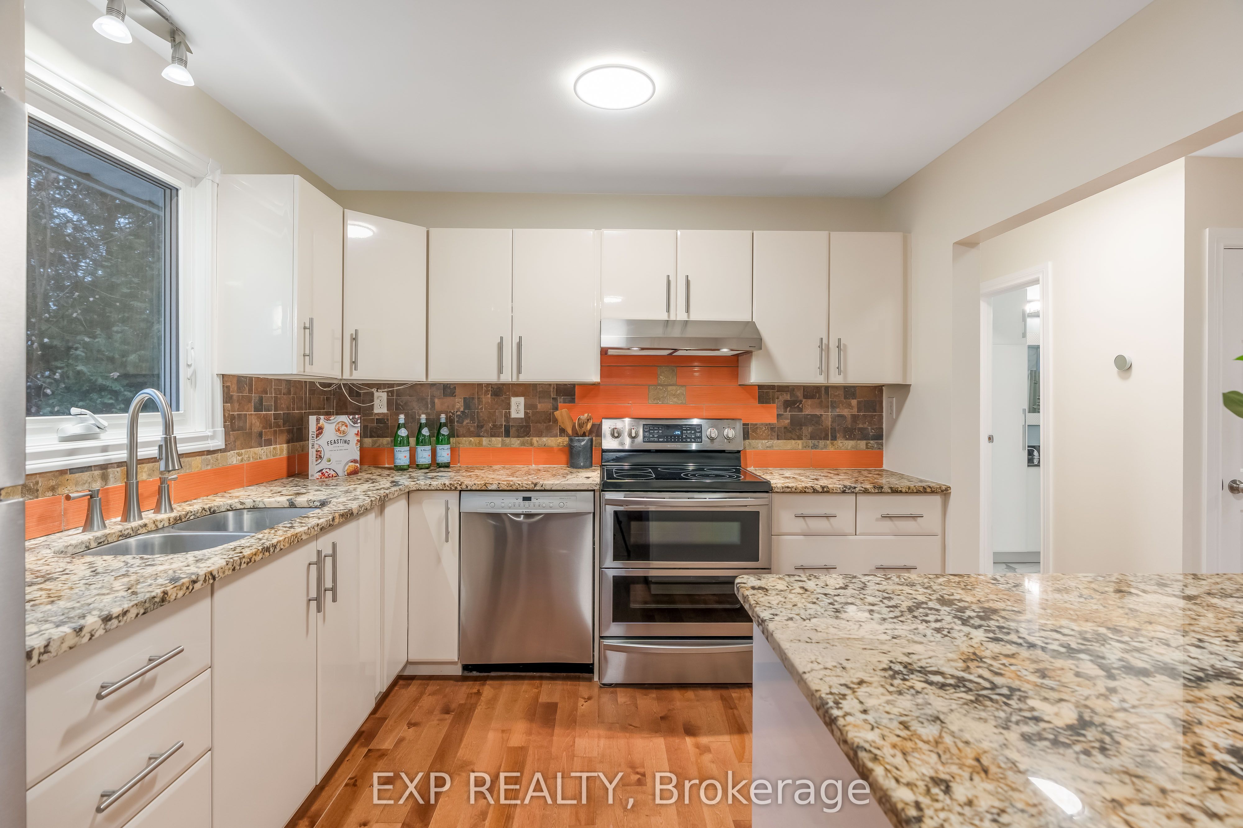 3732 Alderwood Street Property Photo 10