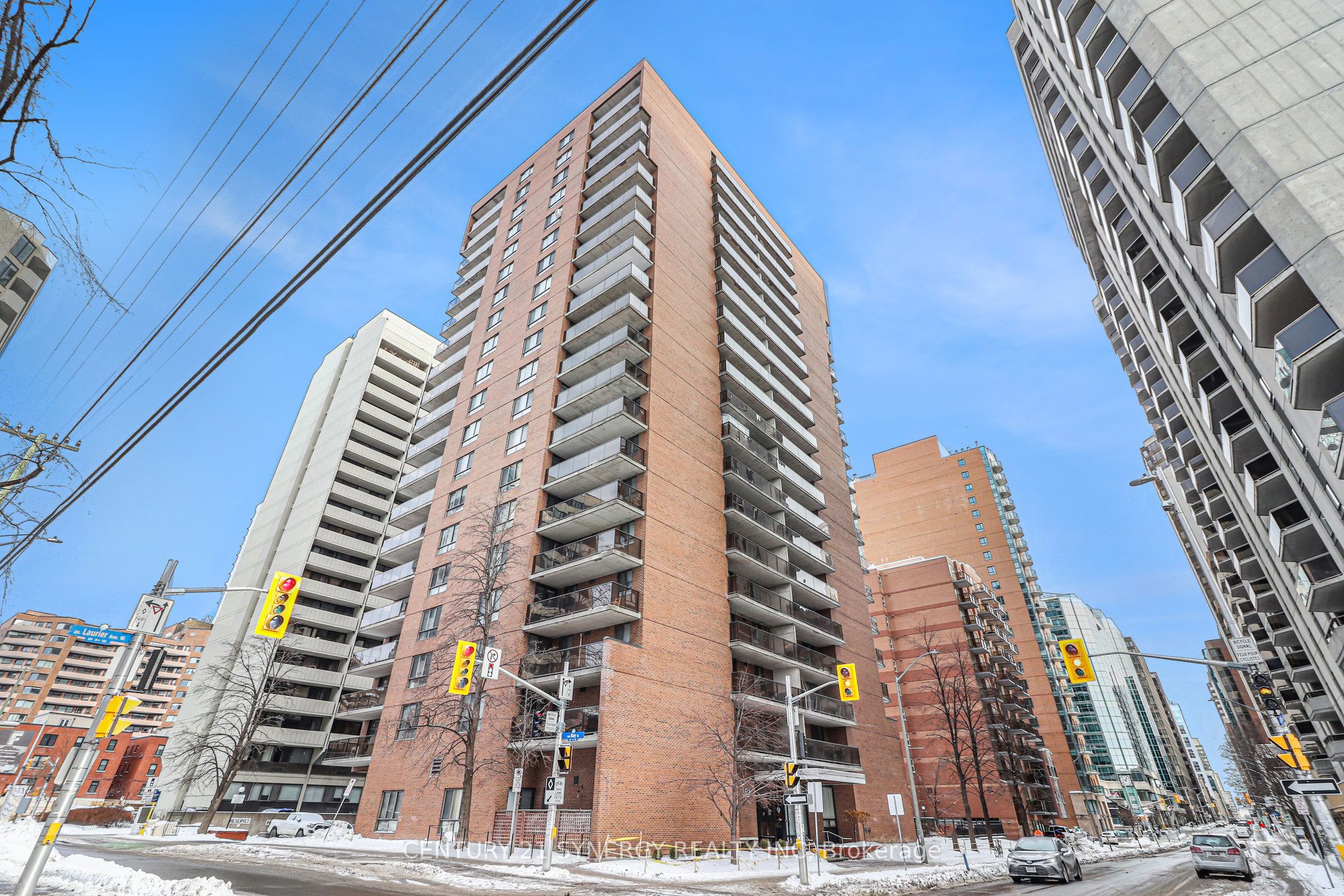 475 Laurier Ave W Property Photo