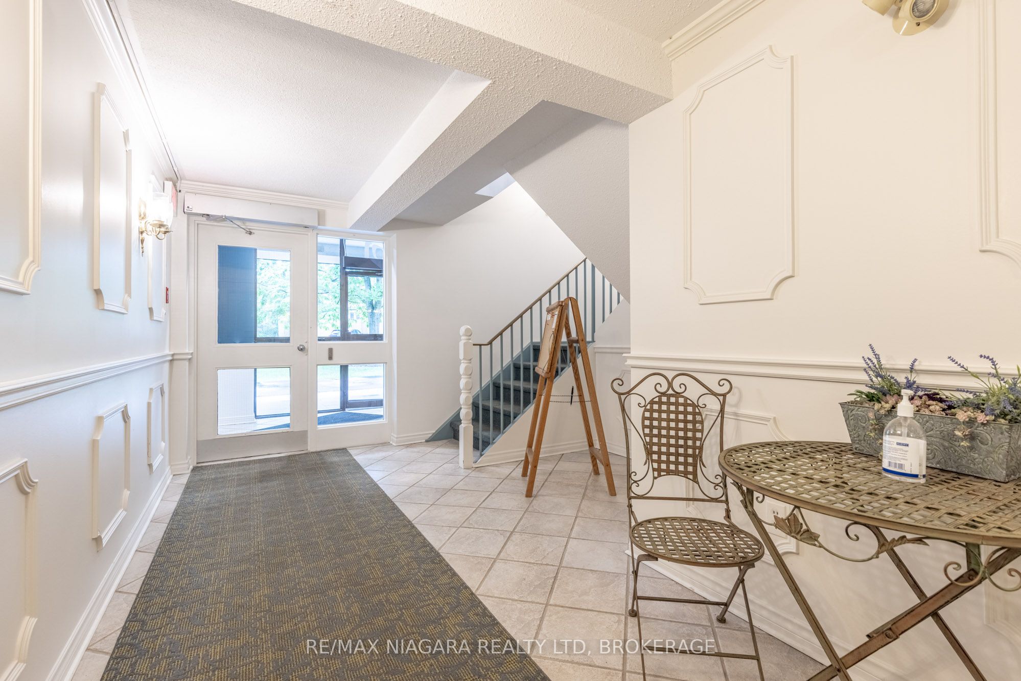#403 - 61 Paffard Street Property Photo 5