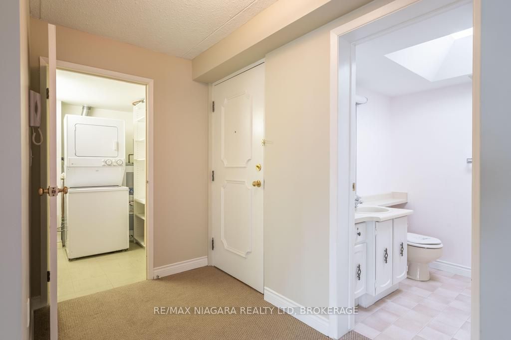 #403 - 61 Paffard Street Property Photo 7