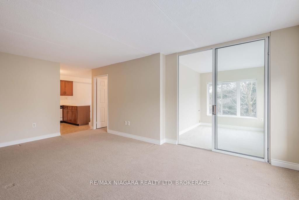 #403 - 61 Paffard Street Property Photo 10