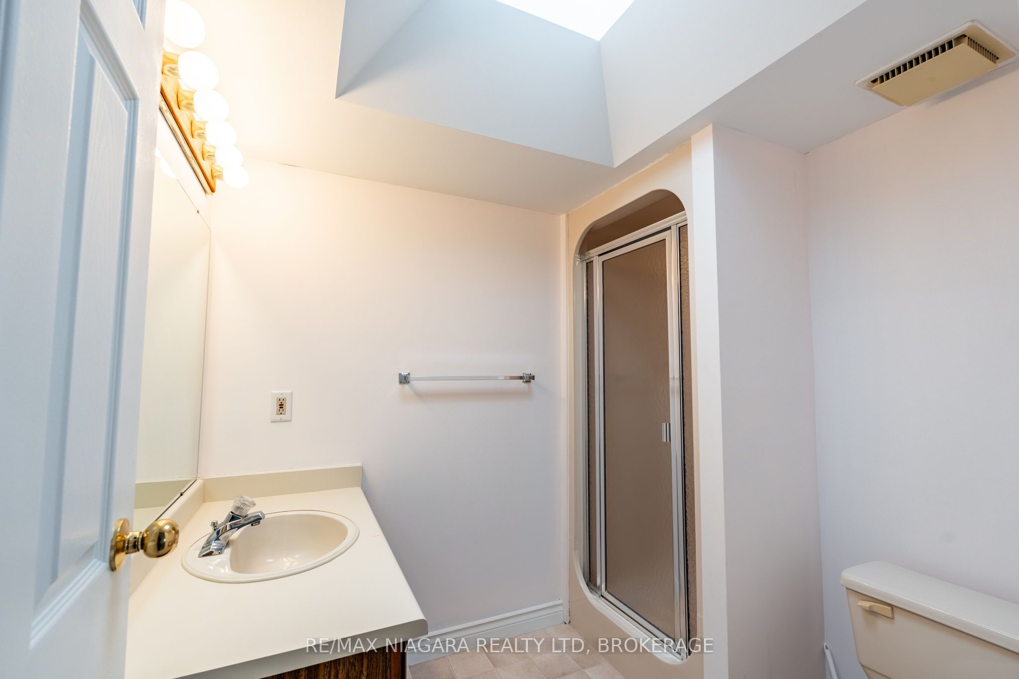 #403 - 61 Paffard Street Property Photo 20