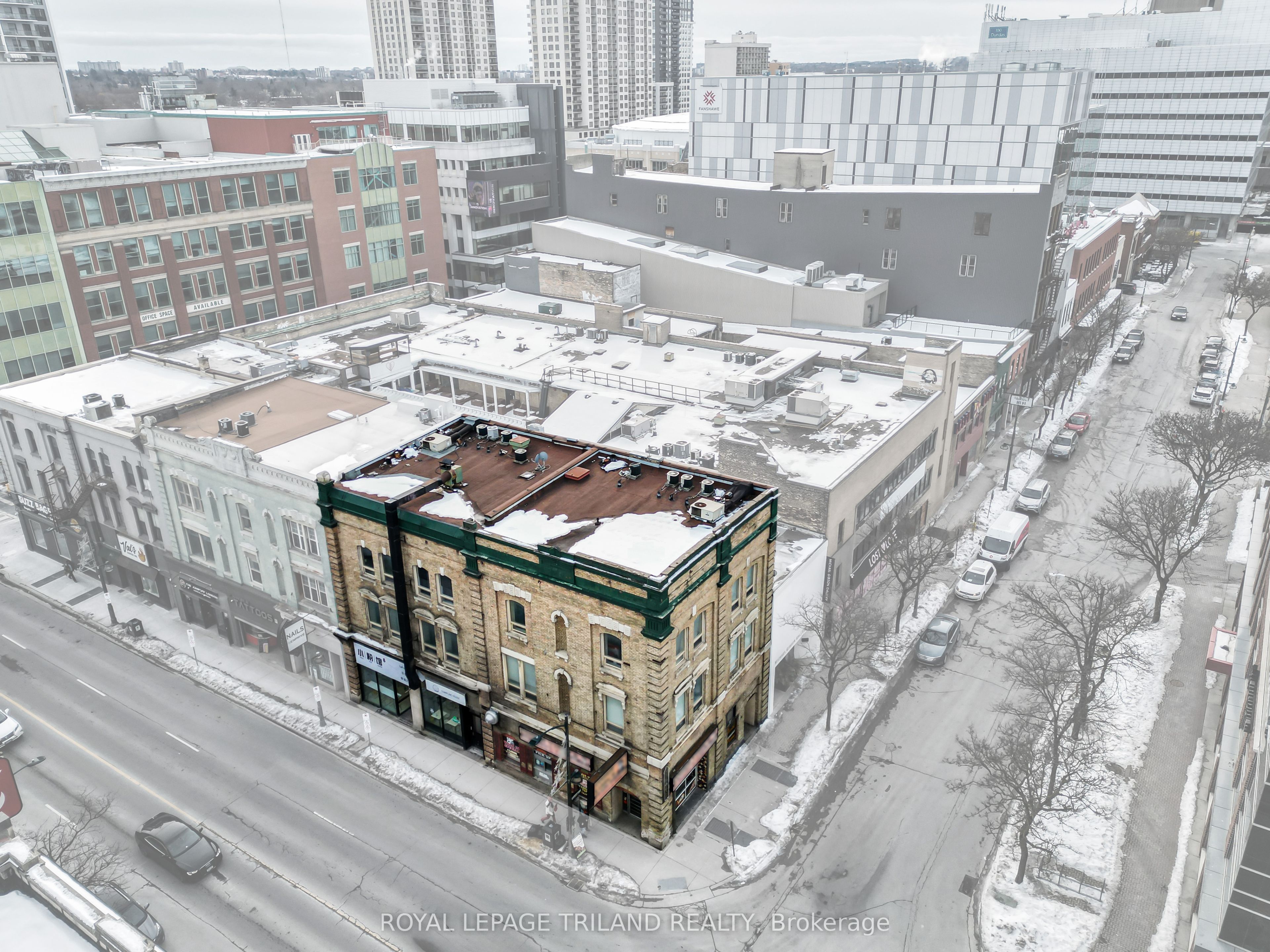 425 Richmond Street Property Photo 3