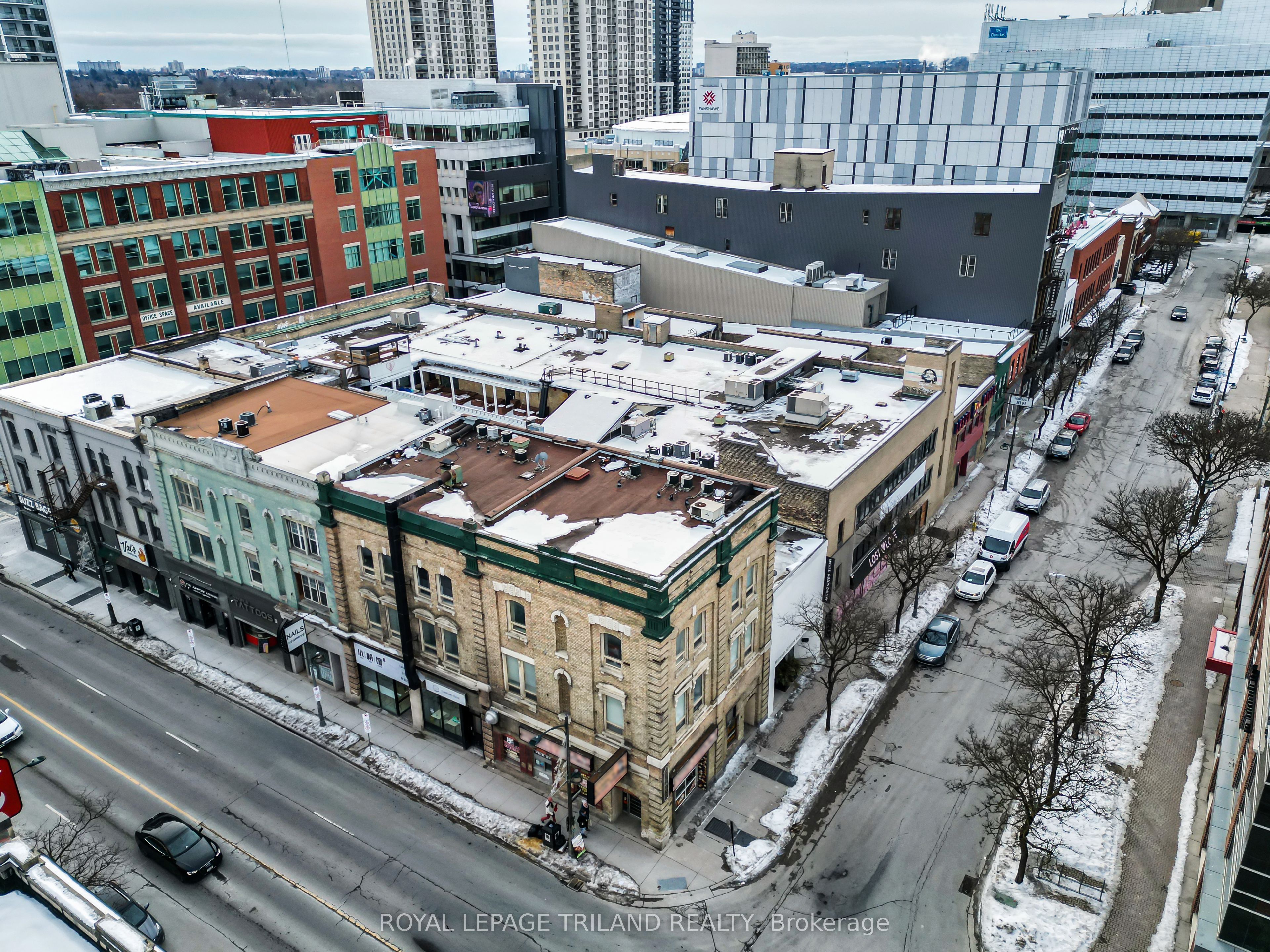 425 Richmond Street Property Photo 4