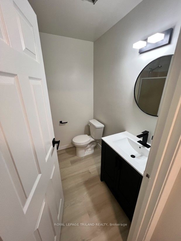 425 Richmond Street Property Photo 18